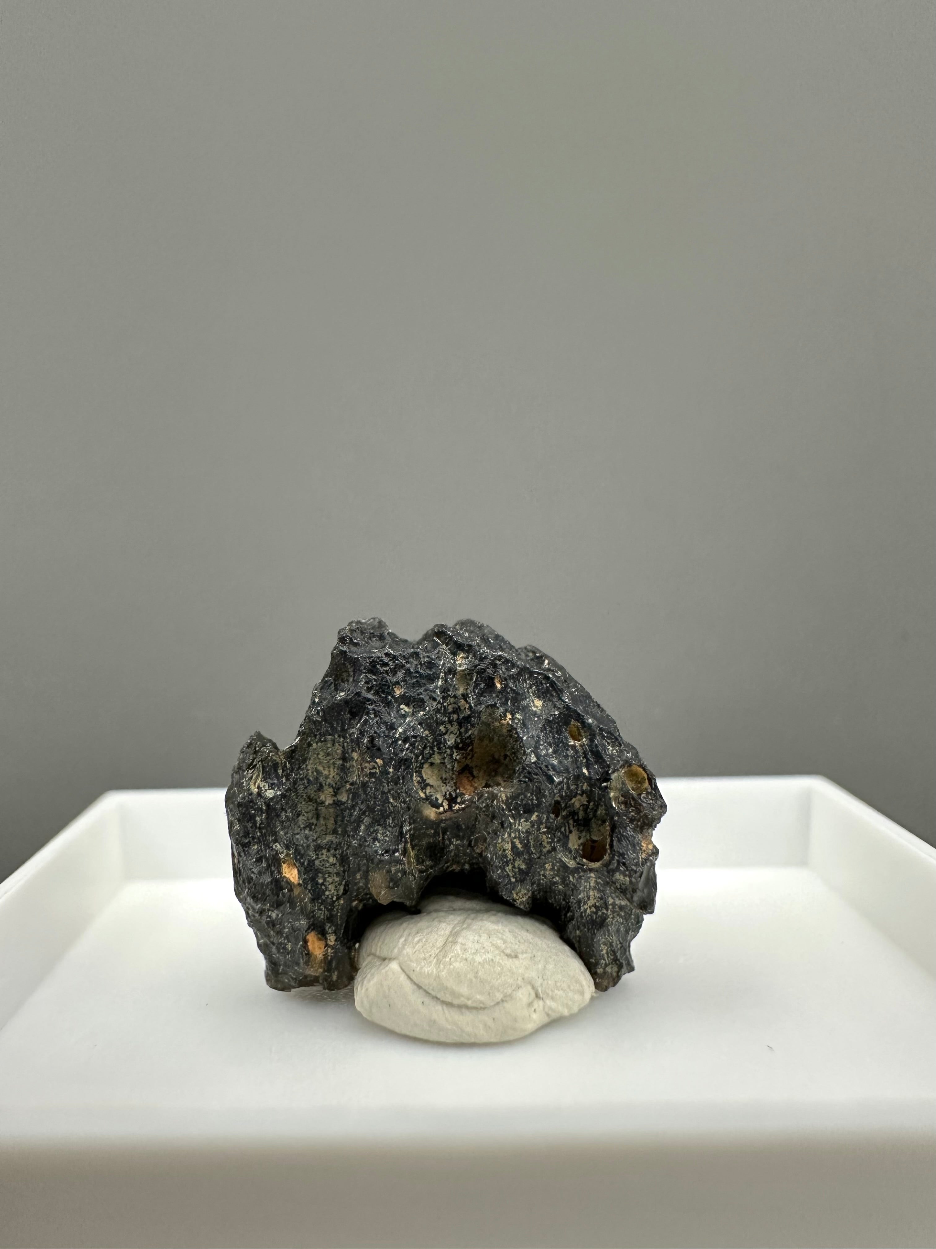 Indochinite – Maoming – Guangdong, China - MVK390