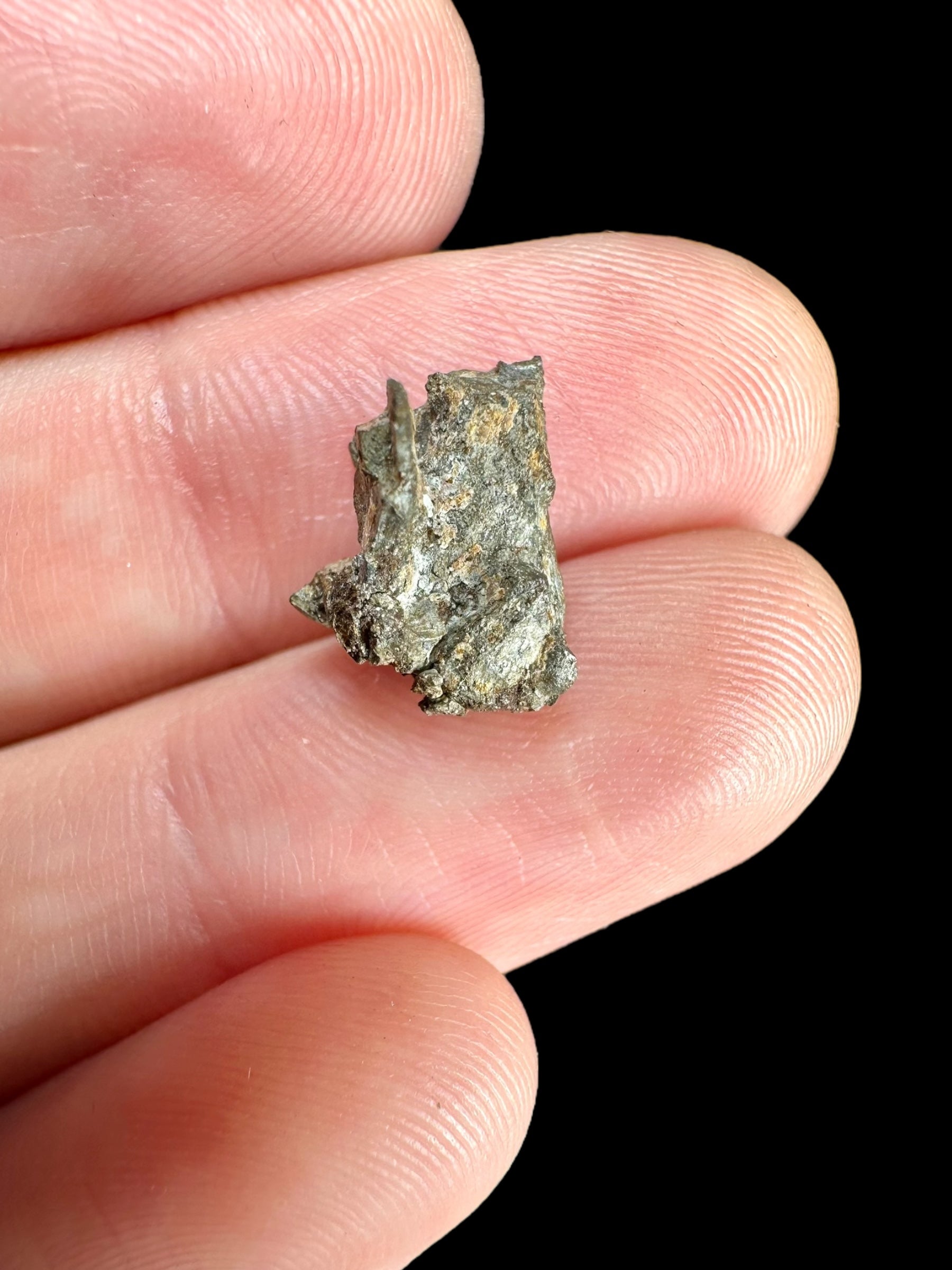 Meteorite Nantan 1,6g – Guangxi, China - MENA06