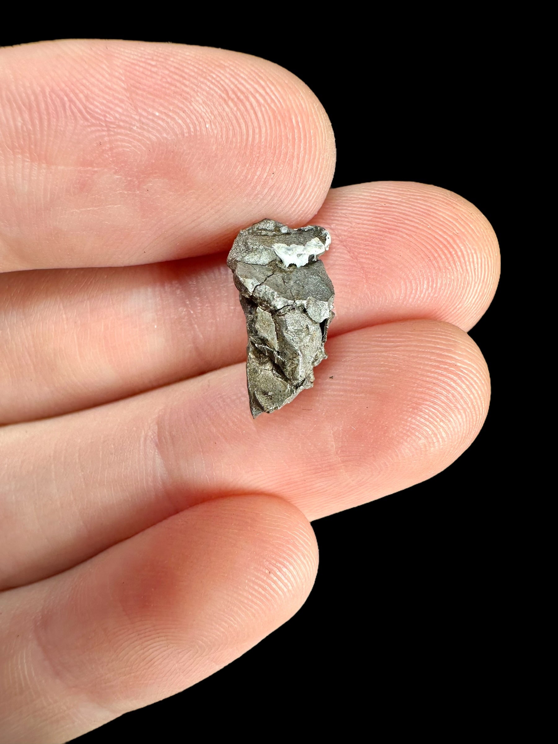 Meteorite Nantan 1,8g – Guangxi, China - MENA10