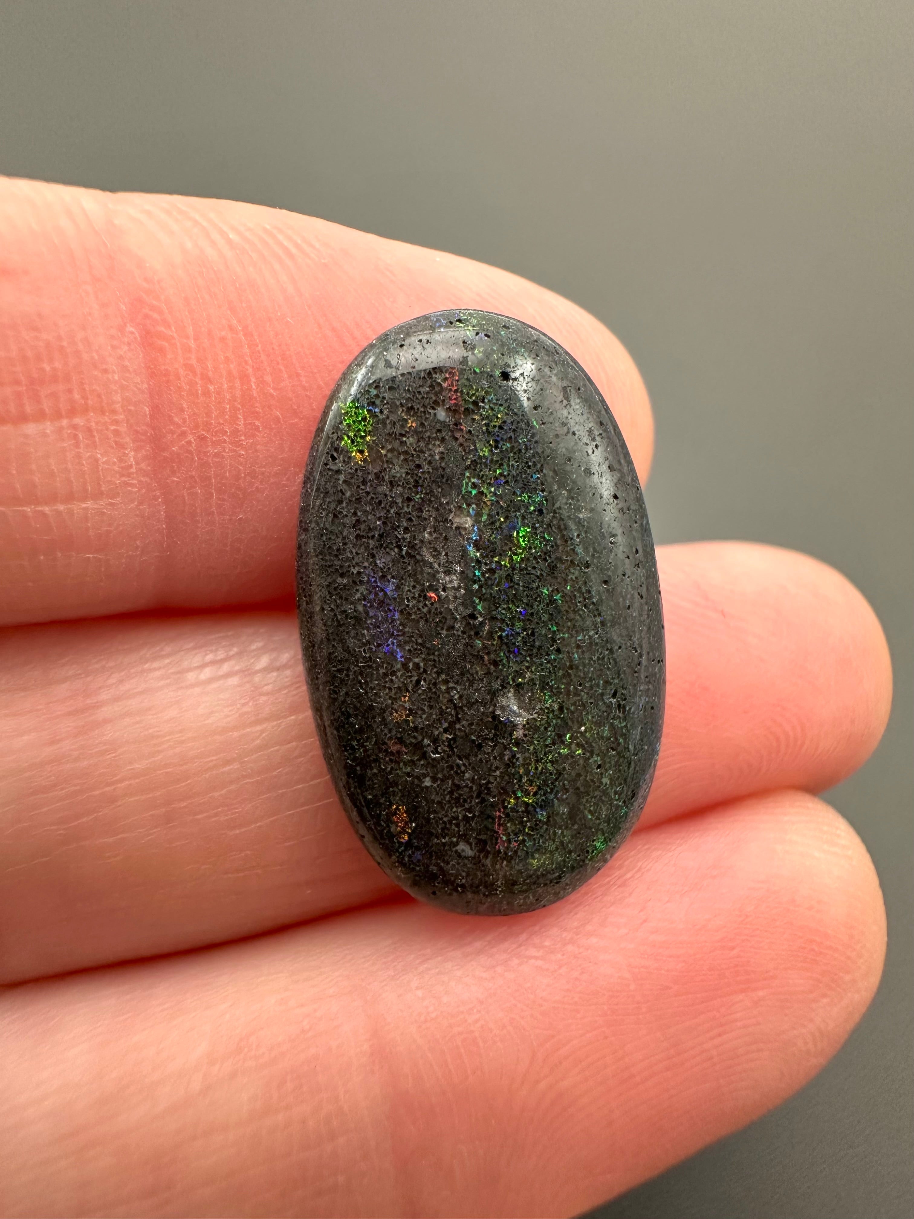 Indonesian opal 7,7ct – Cabochon – Indonesia - IO005