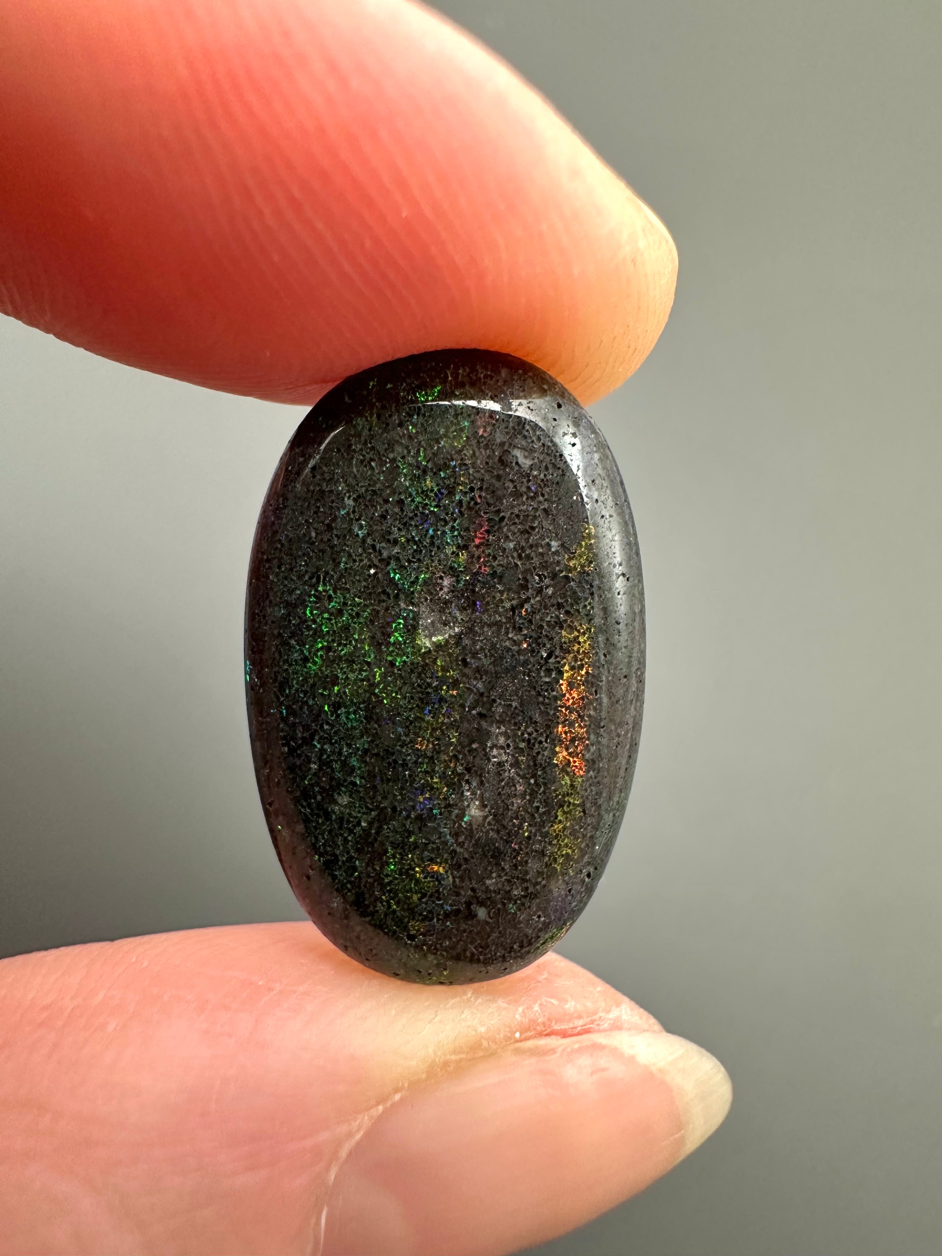 Indonesian opal 7,7ct – Cabochon – Indonesia - IO005