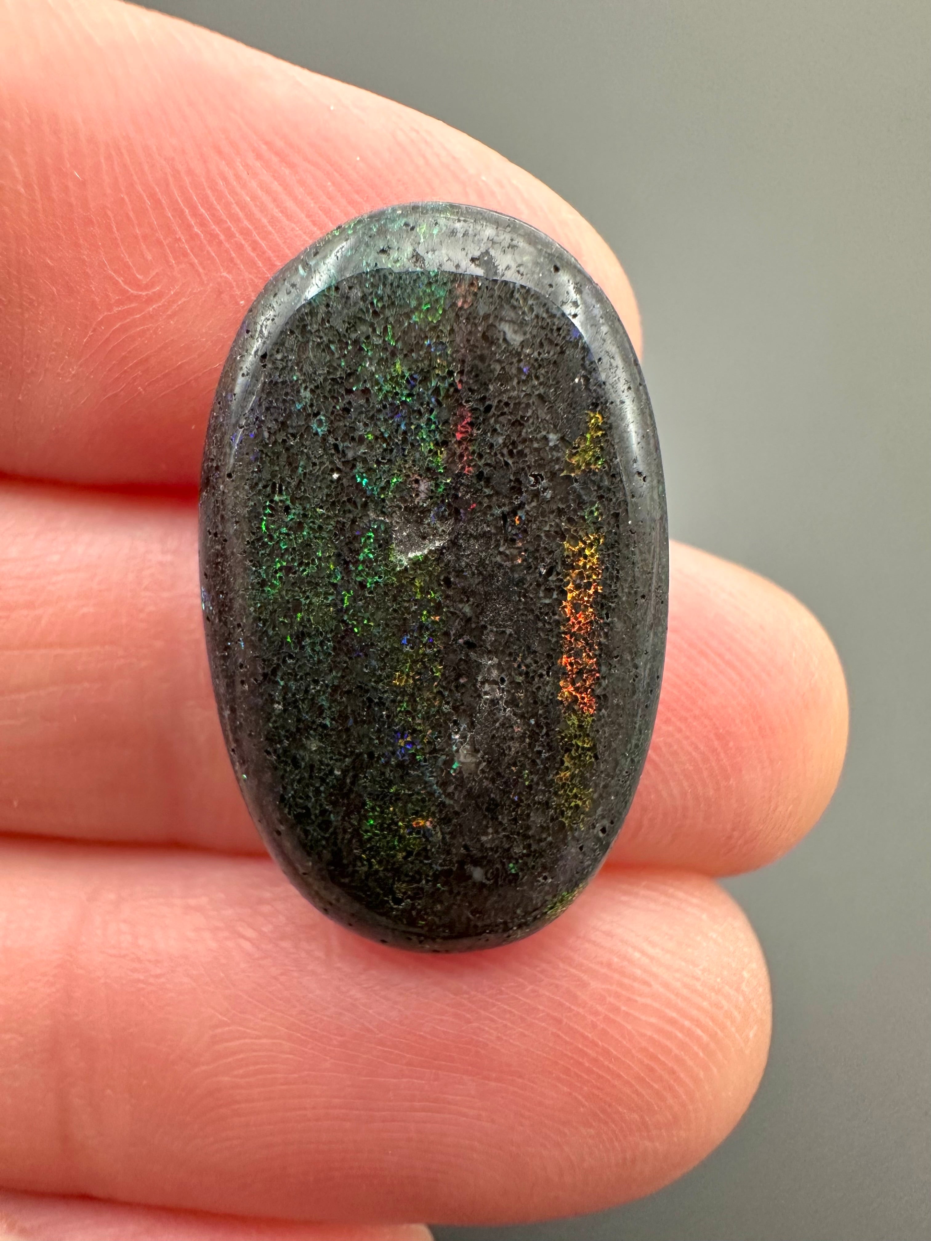Indonesian opal 7,7ct – Cabochon – Indonesia - IO005