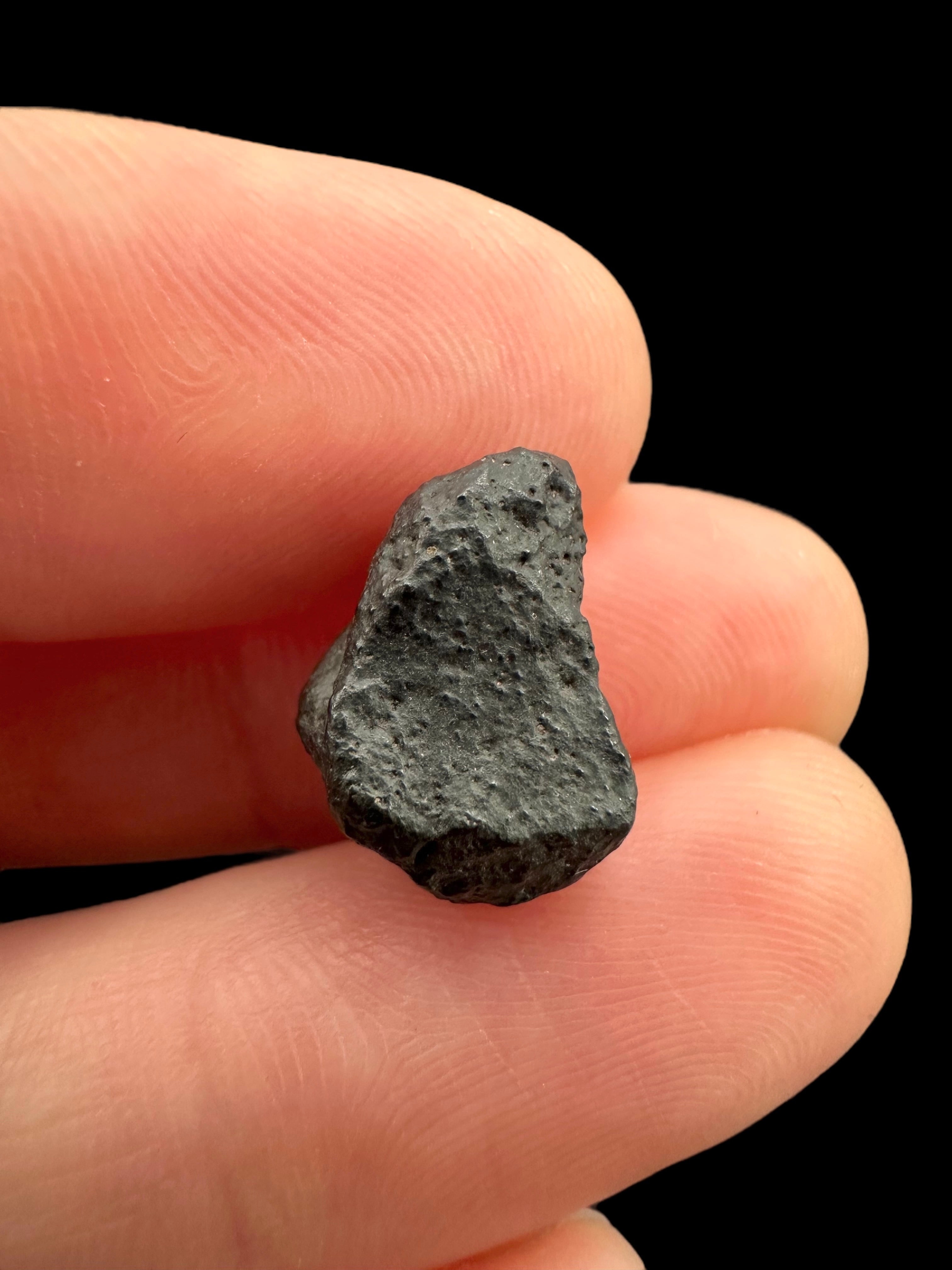 Meteorite NWA 869 – 2,4g – Northwest Africa - MENW20
