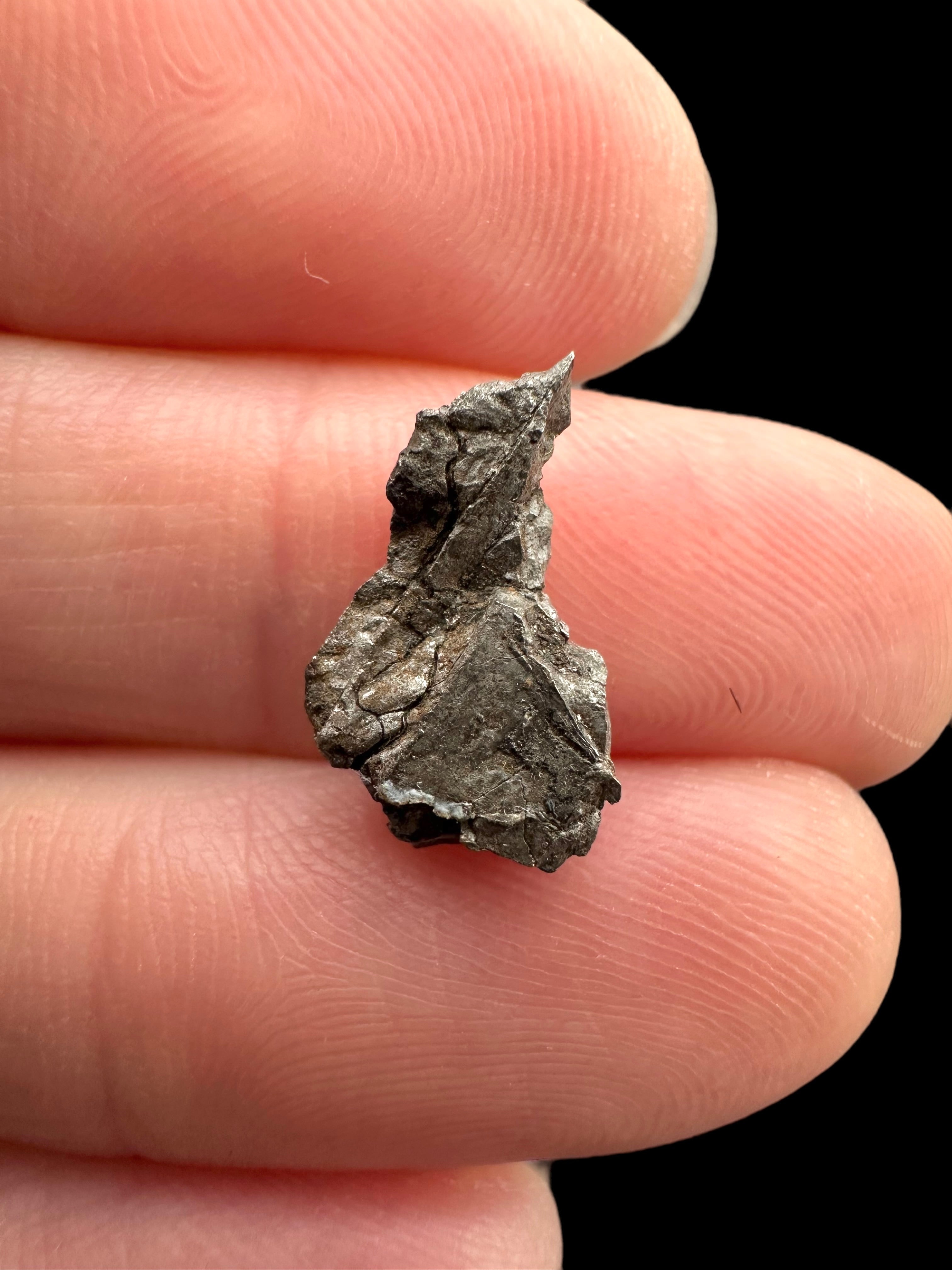 Meteorite Nantan 1,1g – Guangxi, China - MENA19