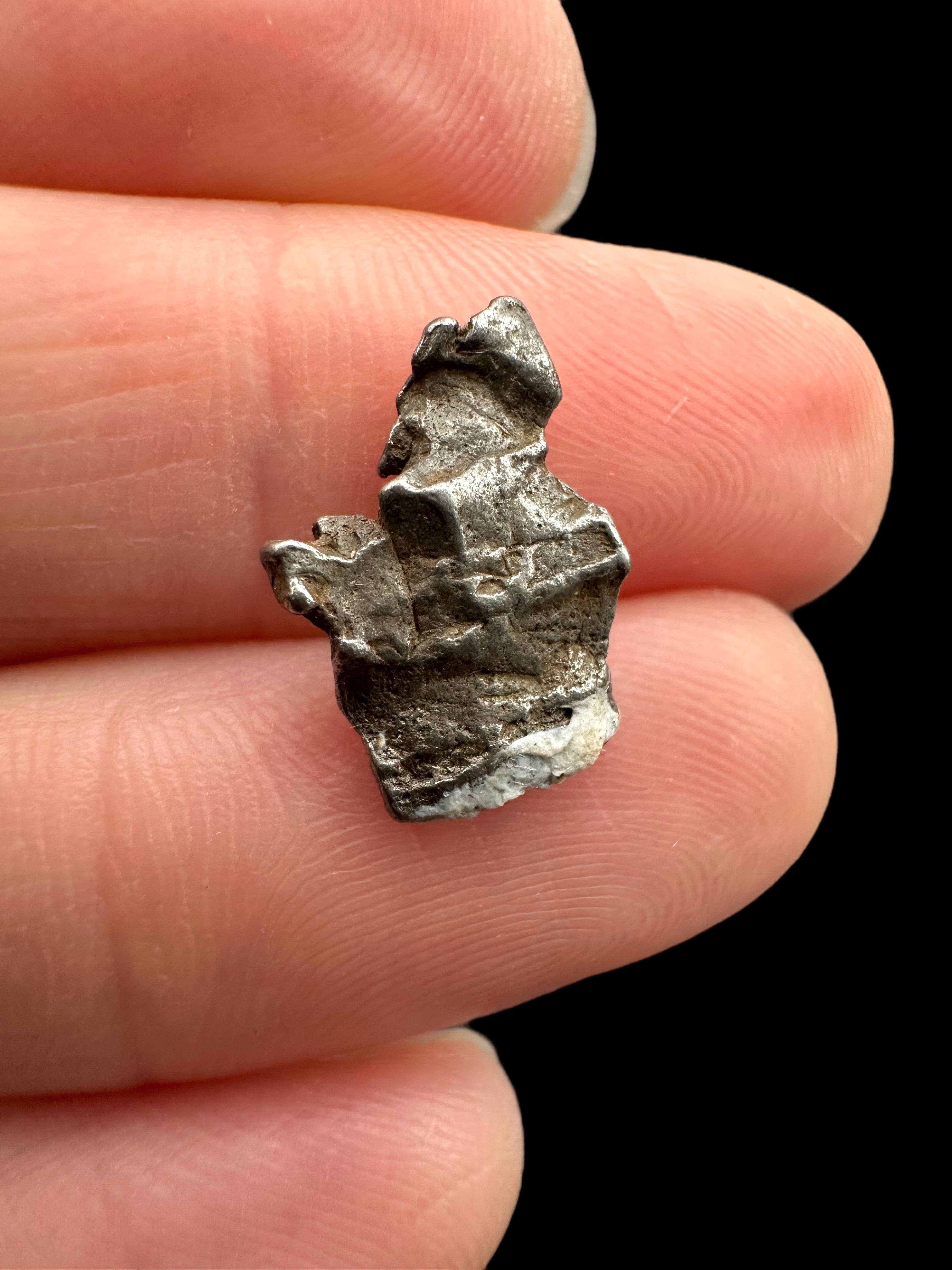 Meteorite Nantan 1,2g – Guangxi, China - MENA20