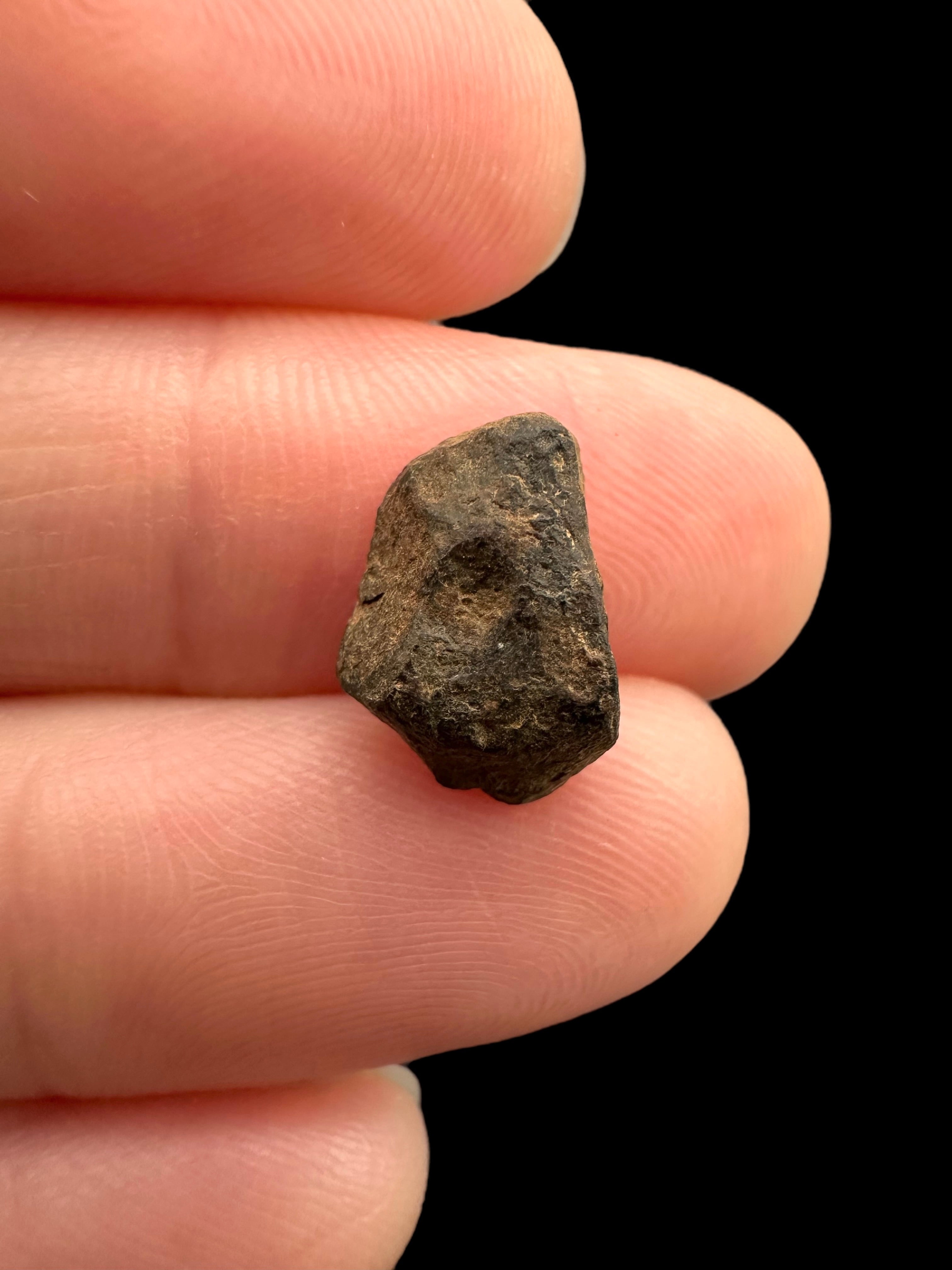 Meteorite Agoudal "Imilchil" 1,3g – Morocco - MEAG22