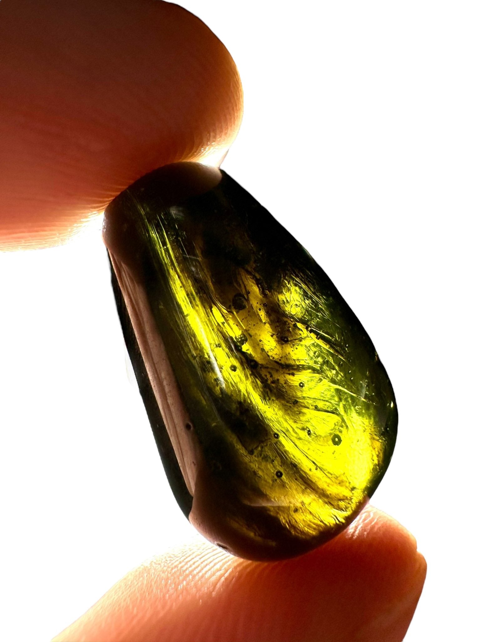Rare cut three-colored moldavite 37ct – Nesmen zahrada
