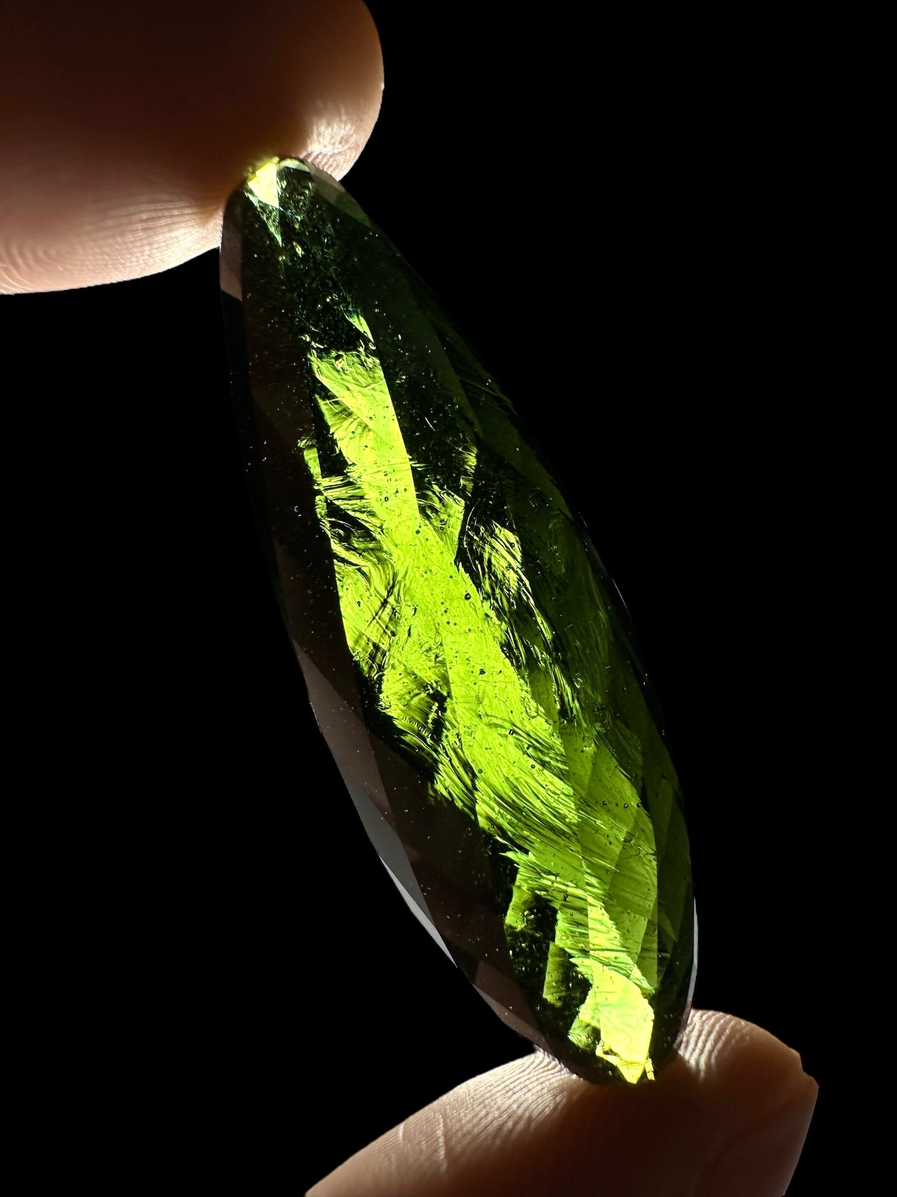 Faceted moldavite Vortex Drop 74ct – 187 facets