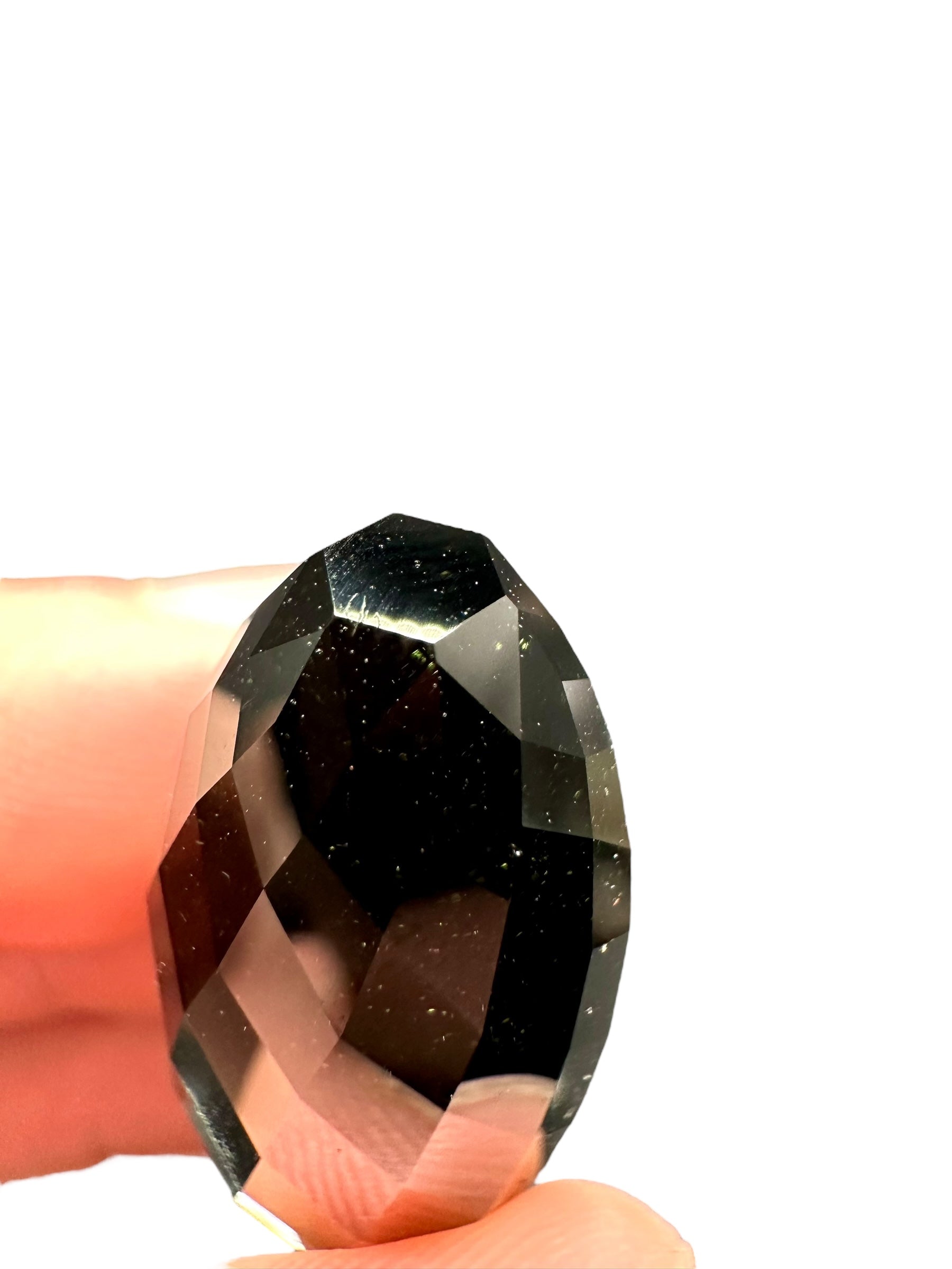 Faceted moldavite Vortex Drop 74ct – 187 facets - BV046