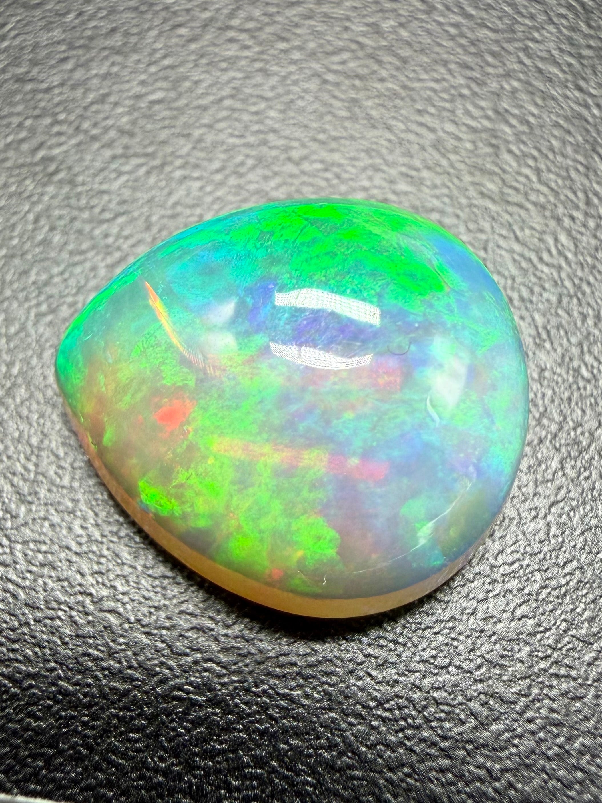 Precious opal cabochon 7,2ct – Welo, Ethiopia - OPK024