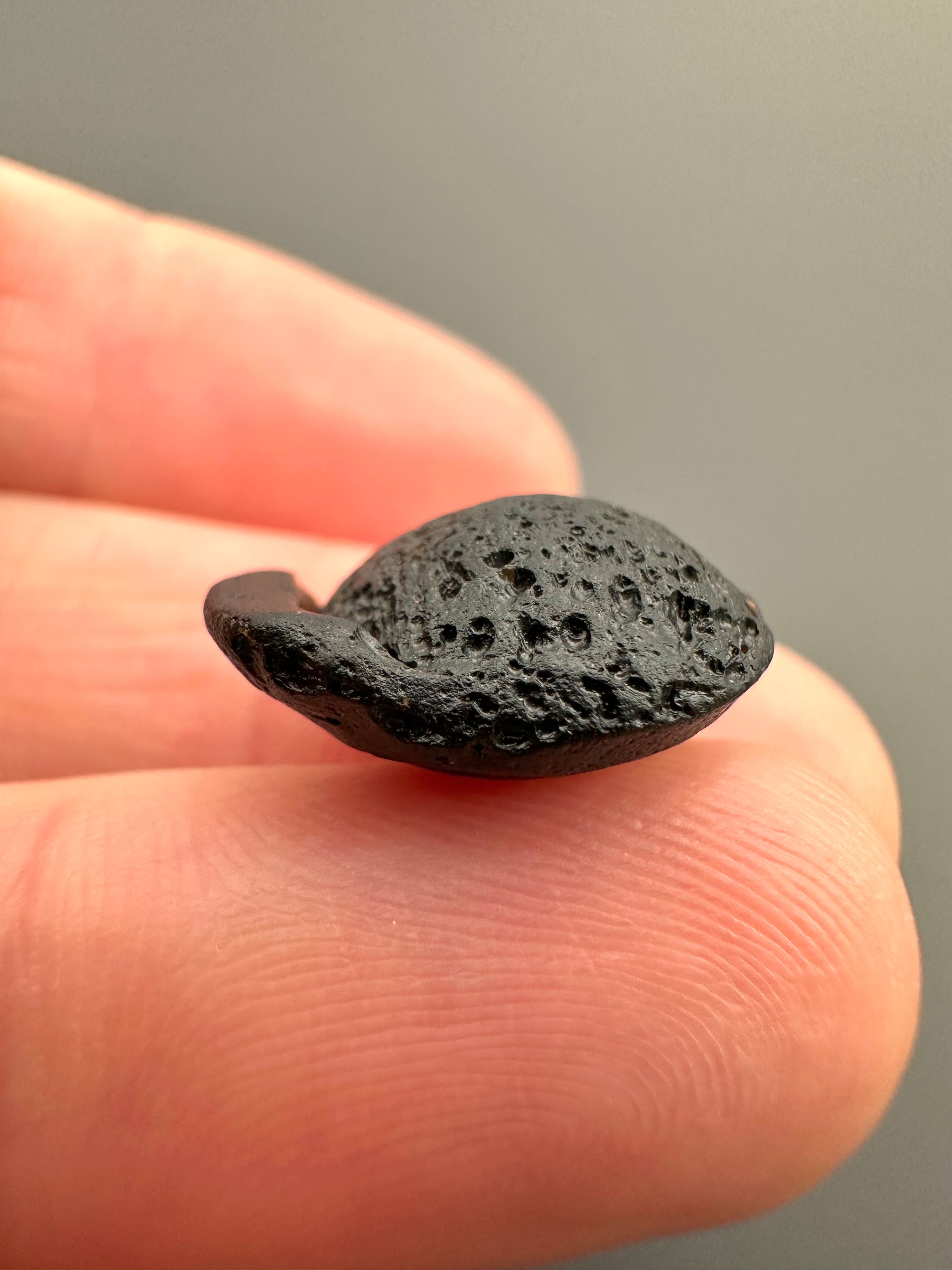 Australite "button" 1,6g – Kalgoorlie, Western Australia - AU041