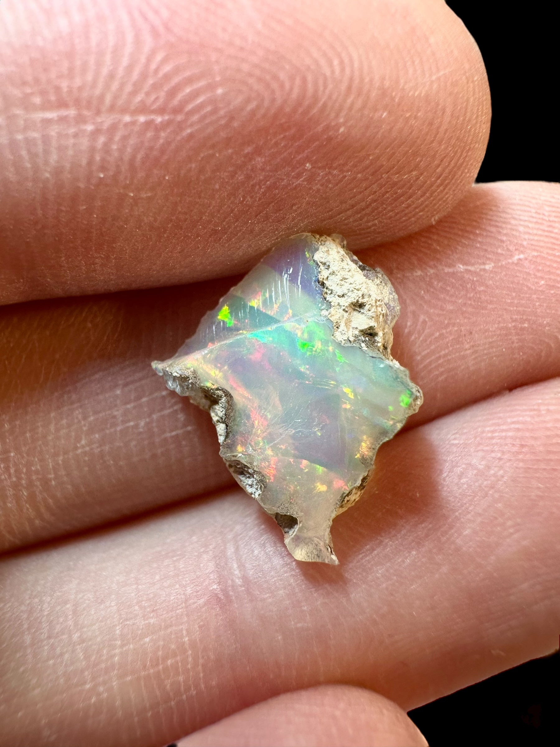 Precious opal 2ct – Welo, Ethiopia - OP177