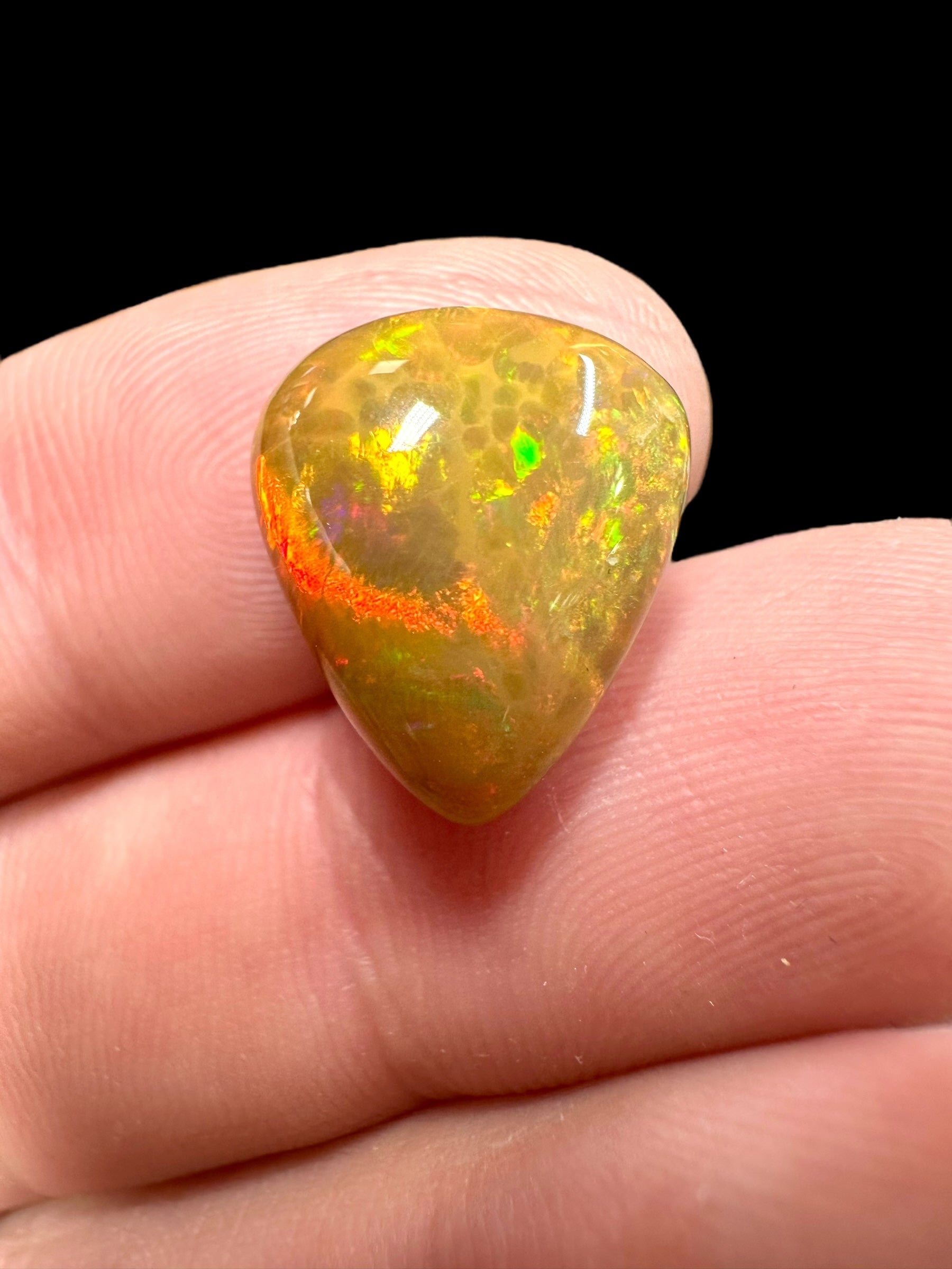 Precious opal cabochon 6,85ct – Welo, Ethiopia - OPK026