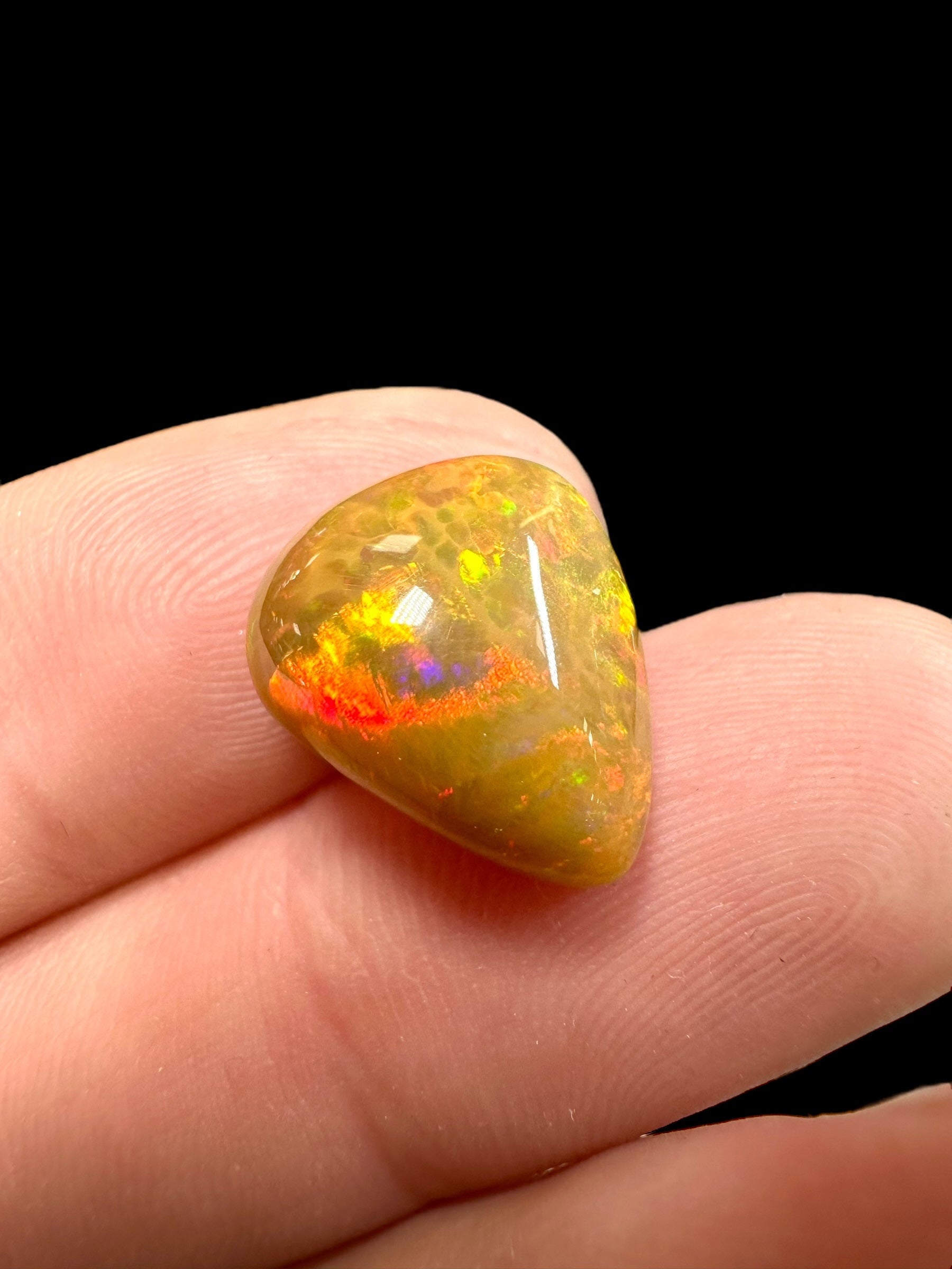 Precious opal cabochon 6,85ct – Welo, Ethiopia - OPK026