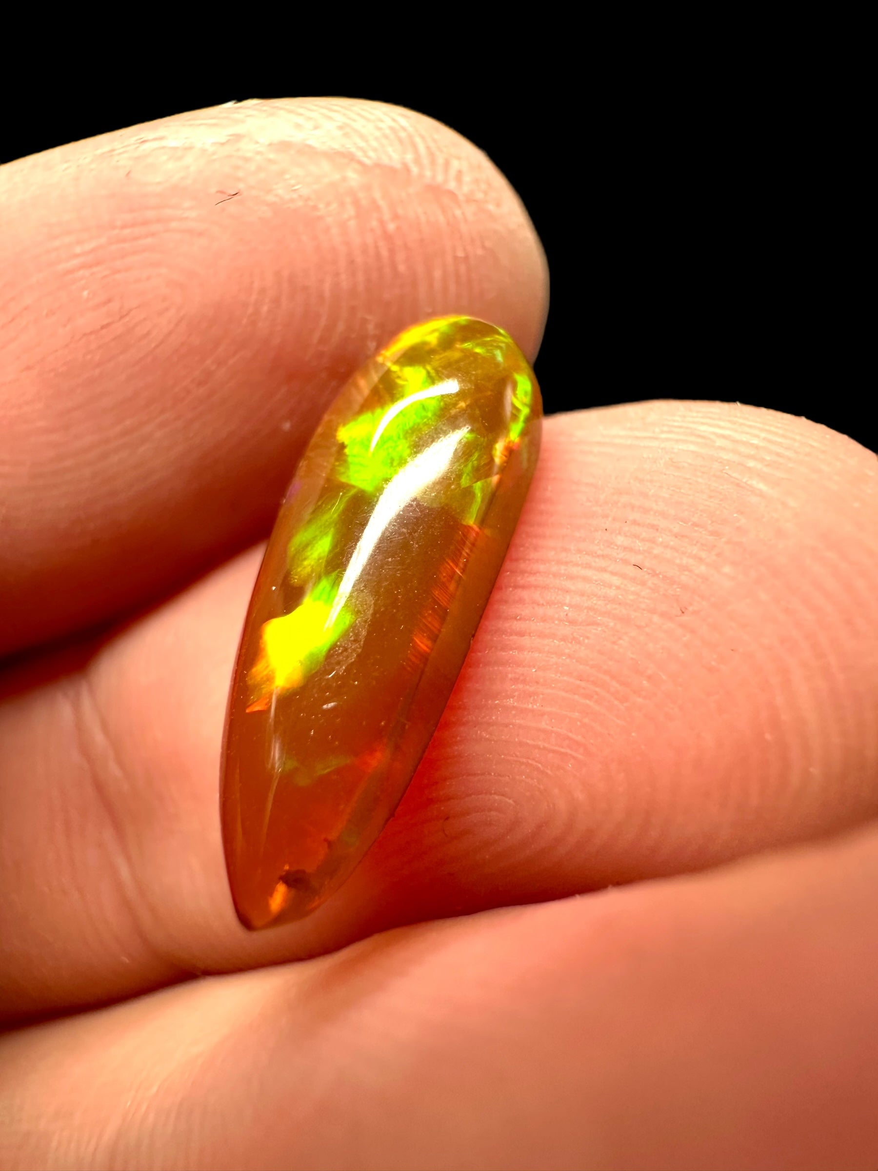 Precious opal cabochon 2,4ct – Welo, Ethiopia - OPK028
