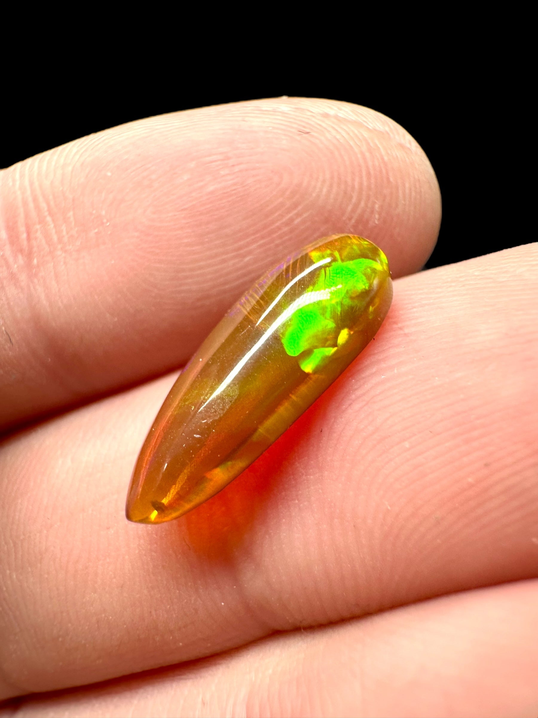 Precious opal cabochon 2,4ct – Welo, Ethiopia - OPK028