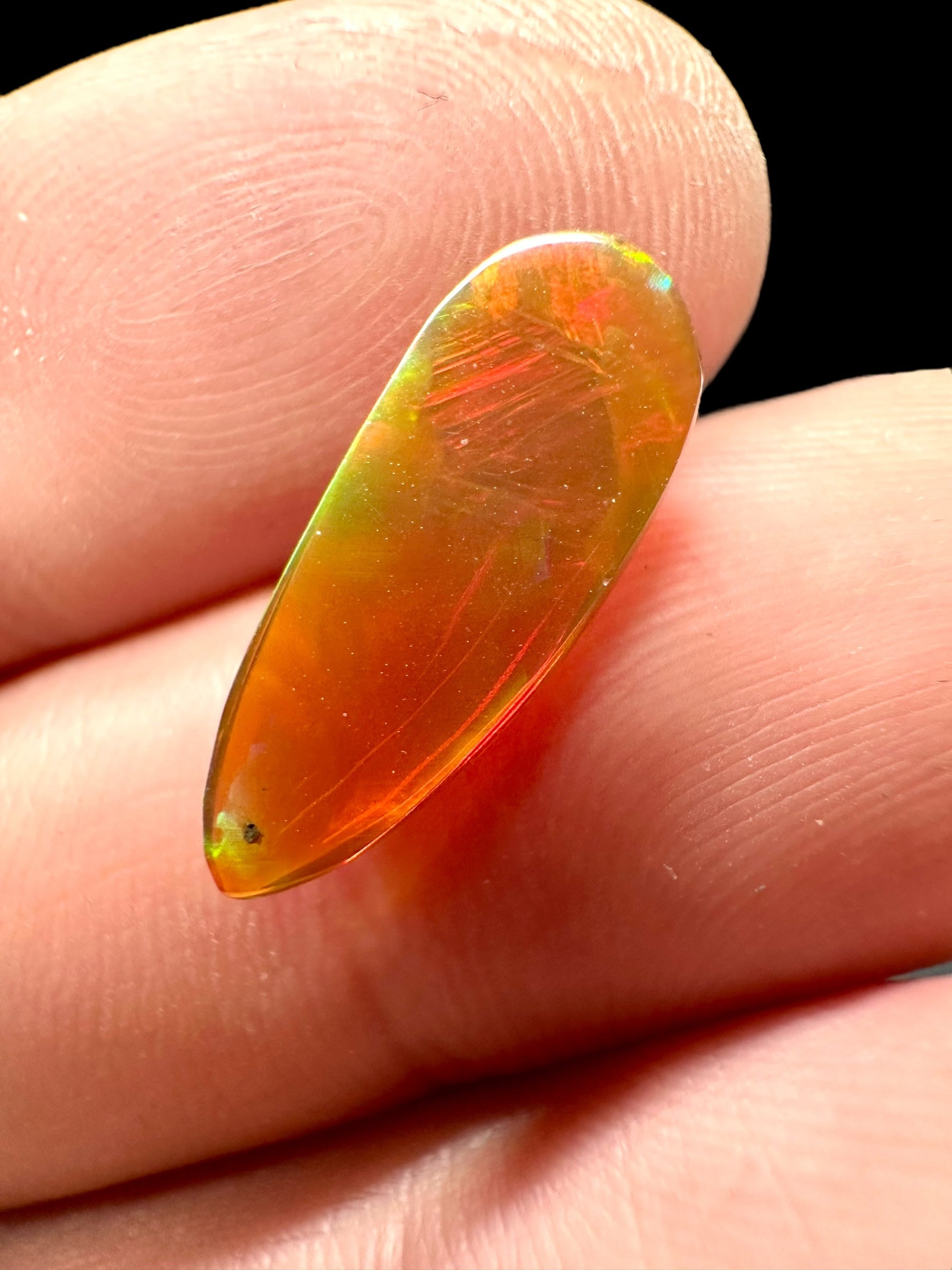 Precious opal cabochon 2,4ct – Welo, Ethiopia - OPK028