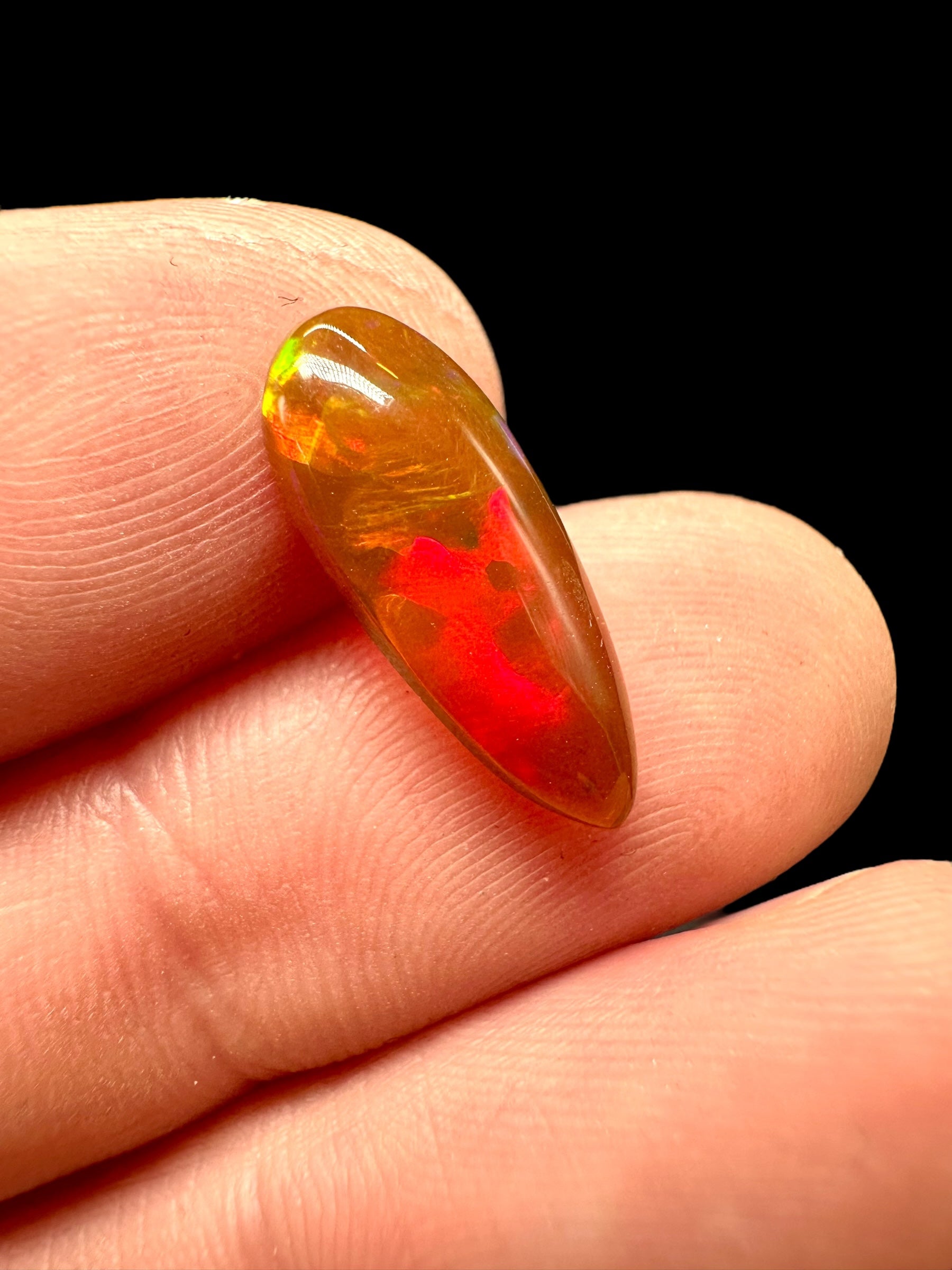Precious opal cabochon 2,4ct – Welo, Ethiopia - OPK028