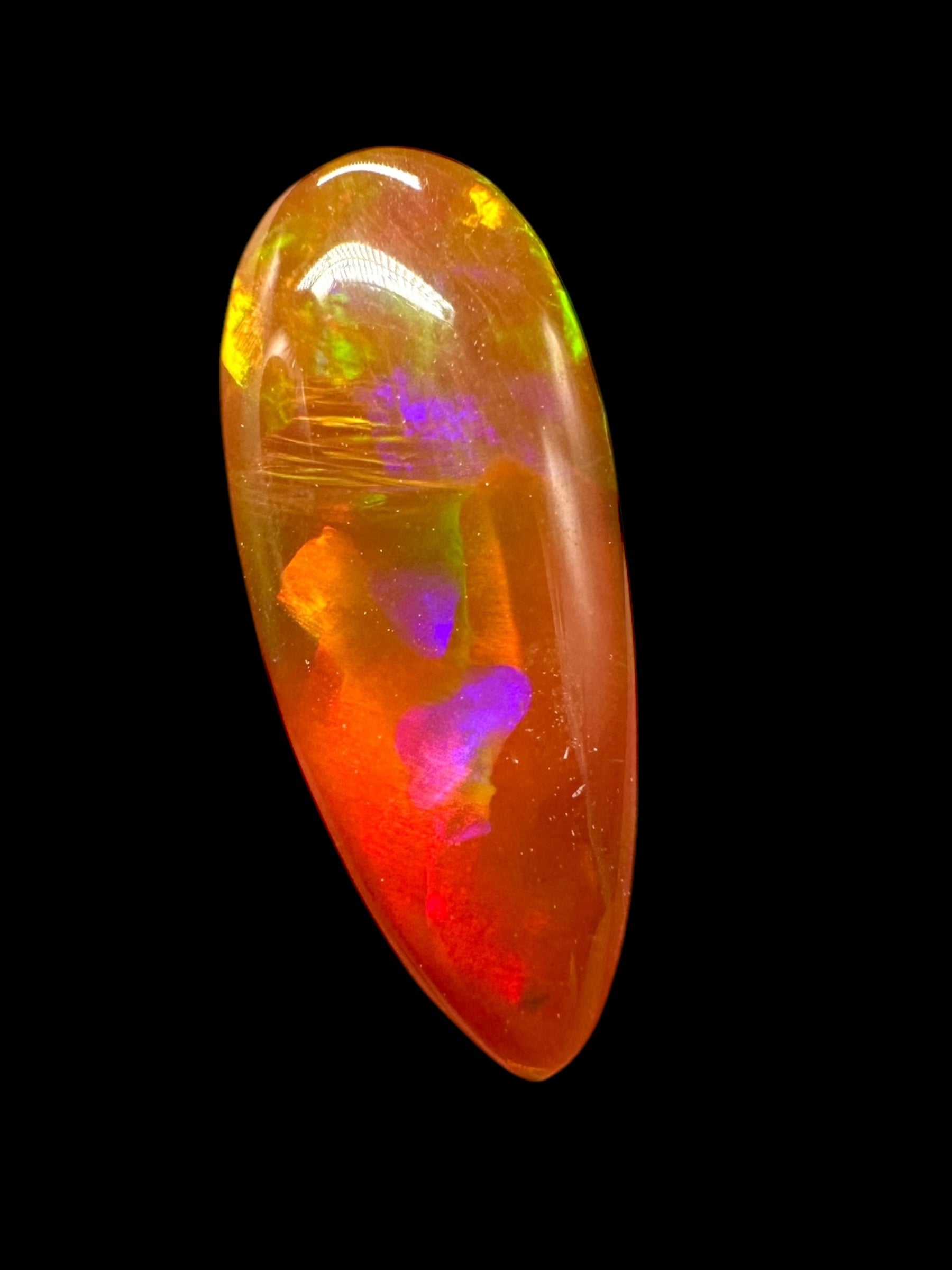 Precious opal cabochon 2,4ct – Welo, Ethiopia