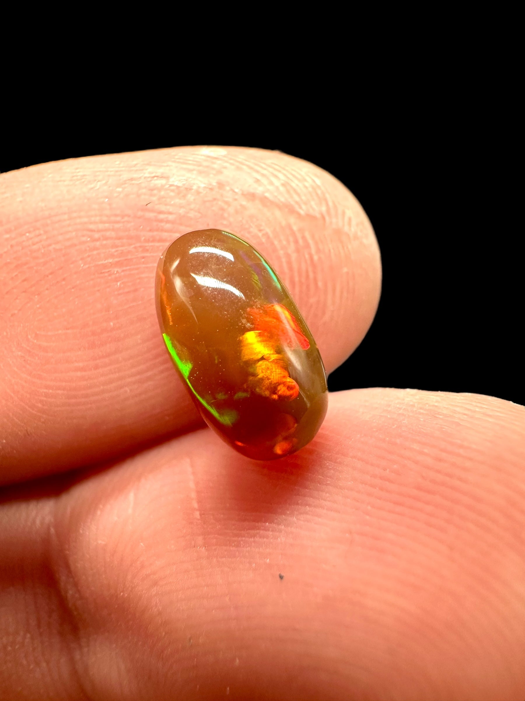 Precious opal cabochon 1,4ct – Welo, Ethiopia - OPK029
