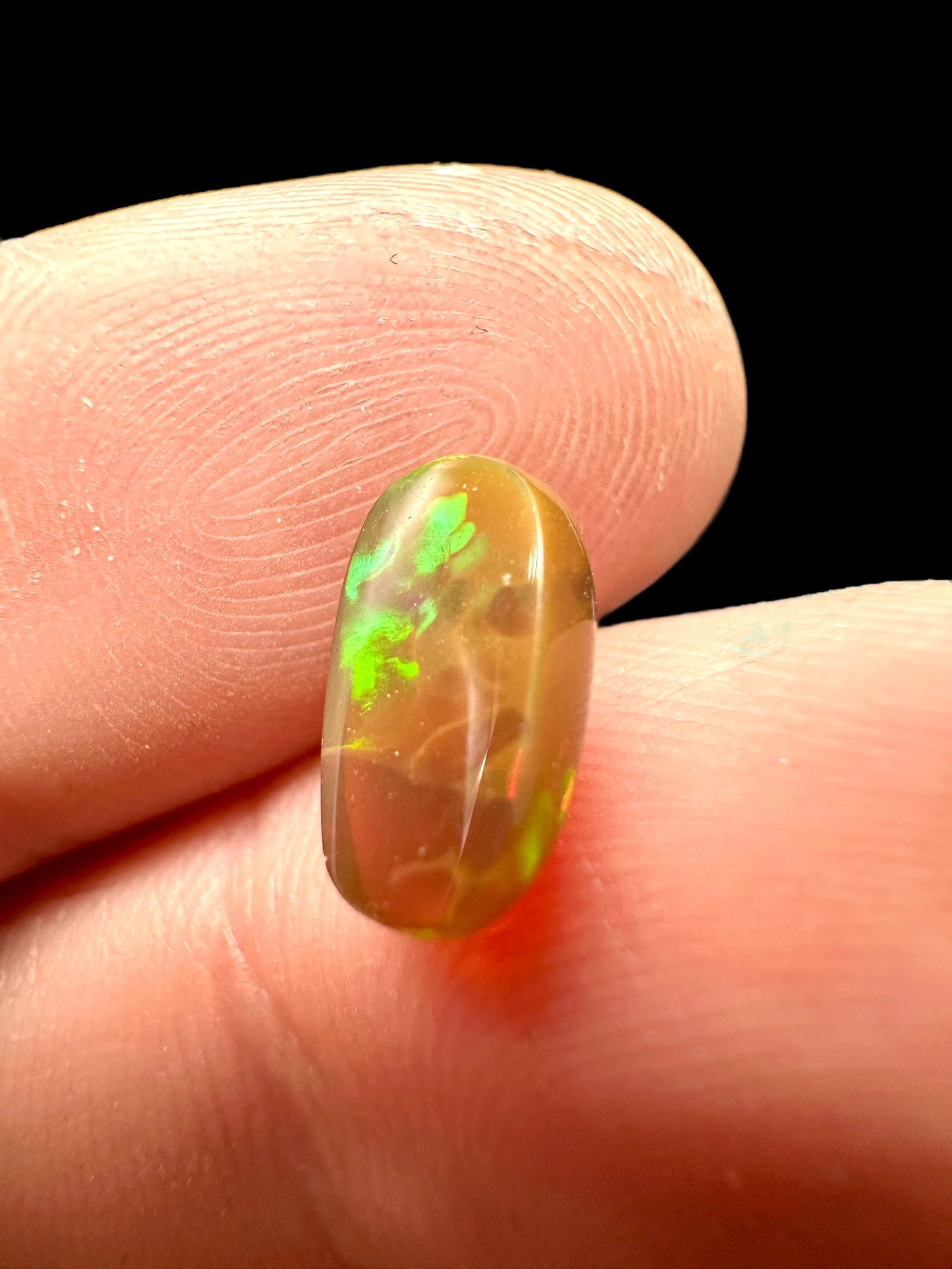 Precious opal cabochon 1,4ct – Welo, Ethiopia - OPK029