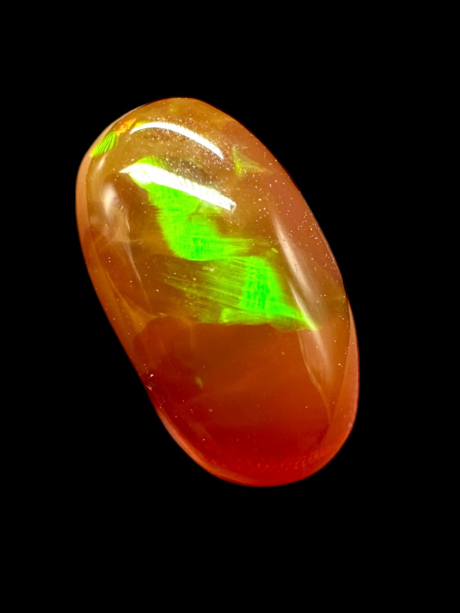 Precious opal cabochon 1,4ct – Welo, Ethiopia