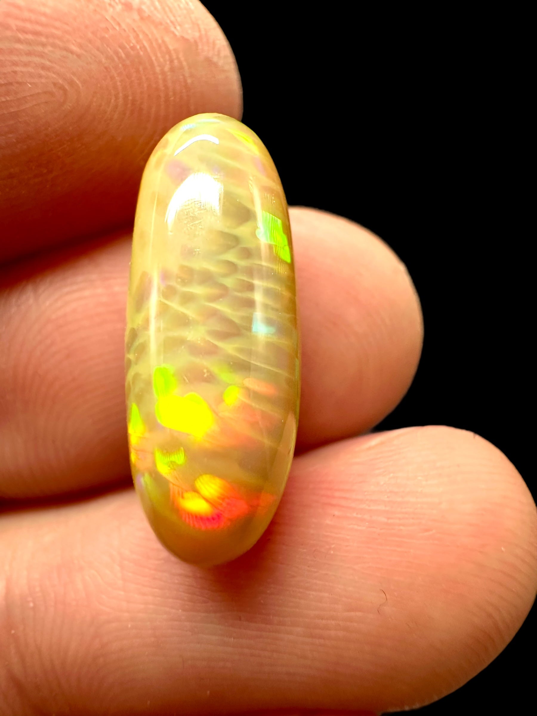 Precious opal cabochon 6,6ct – Welo, Ethiopia - OPK031