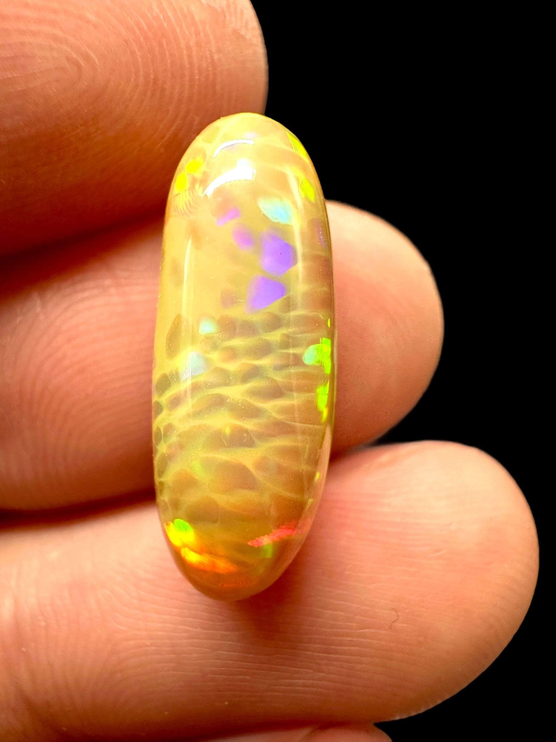 Precious opal cabochon 6,6ct – Welo, Ethiopia - OPK031
