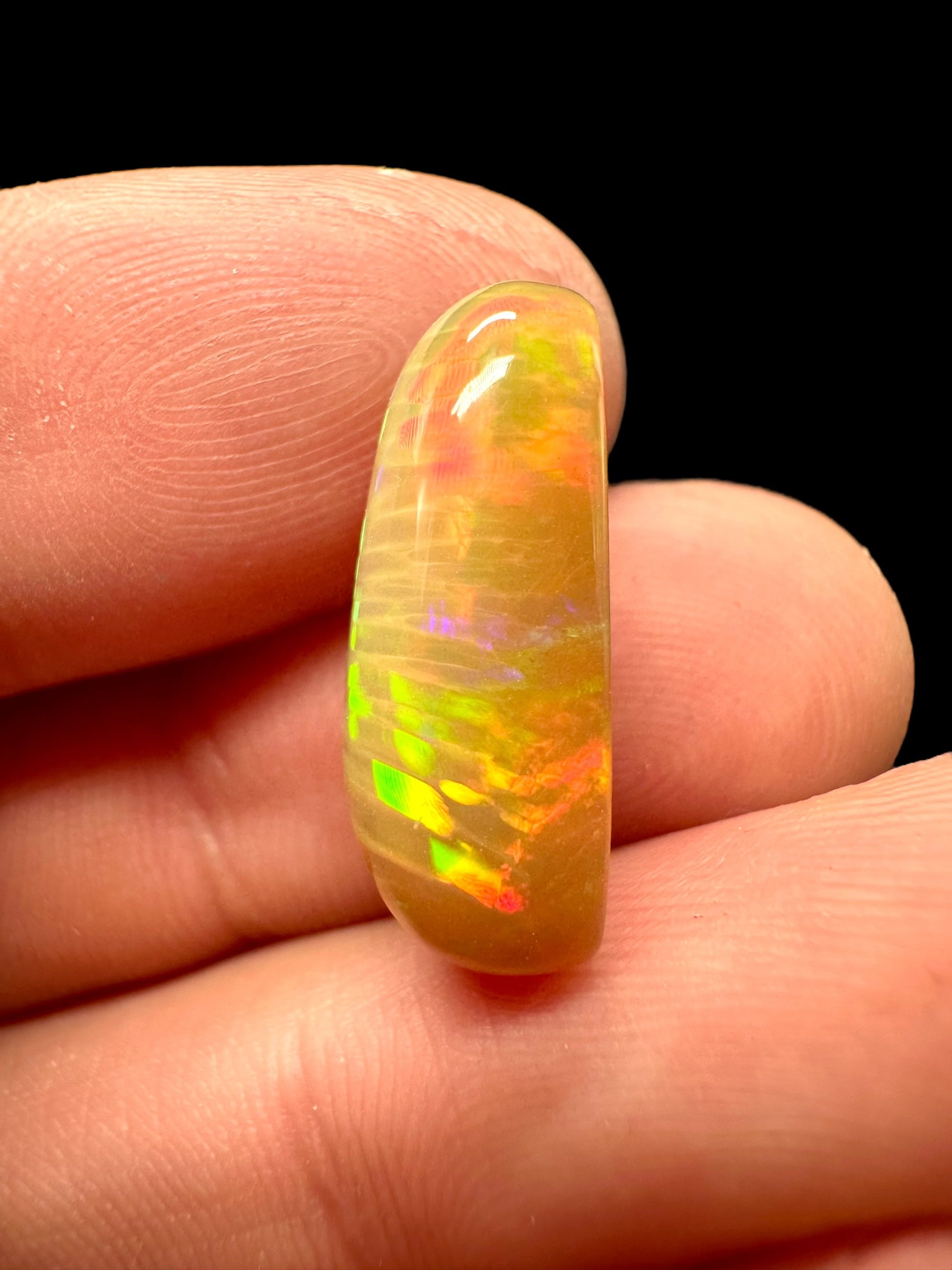 Precious opal cabochon 6,6ct – Welo, Ethiopia - OPK031
