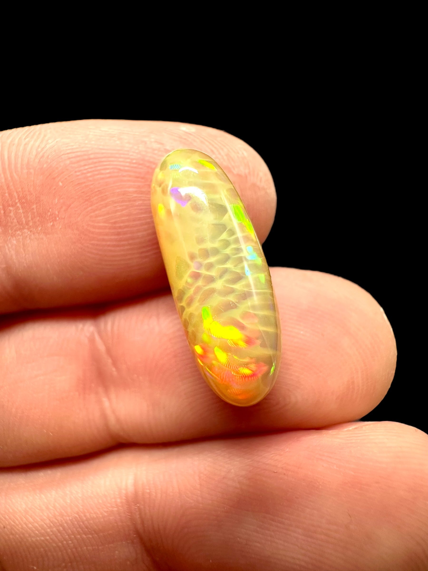 Precious opal cabochon 6,6ct – Welo, Ethiopia - OPK031