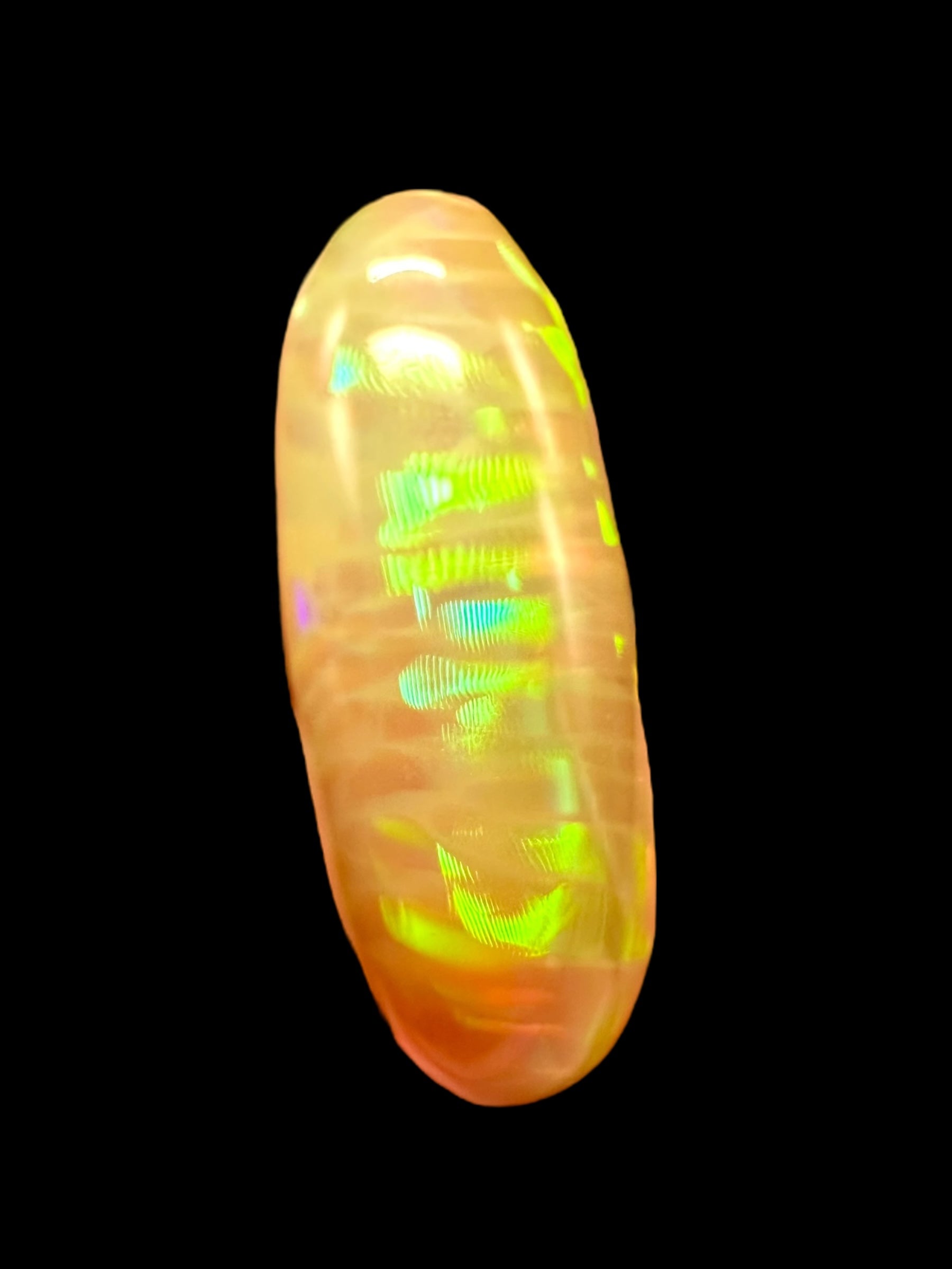 Precious opal cabochon 6,6ct – Welo, Ethiopia