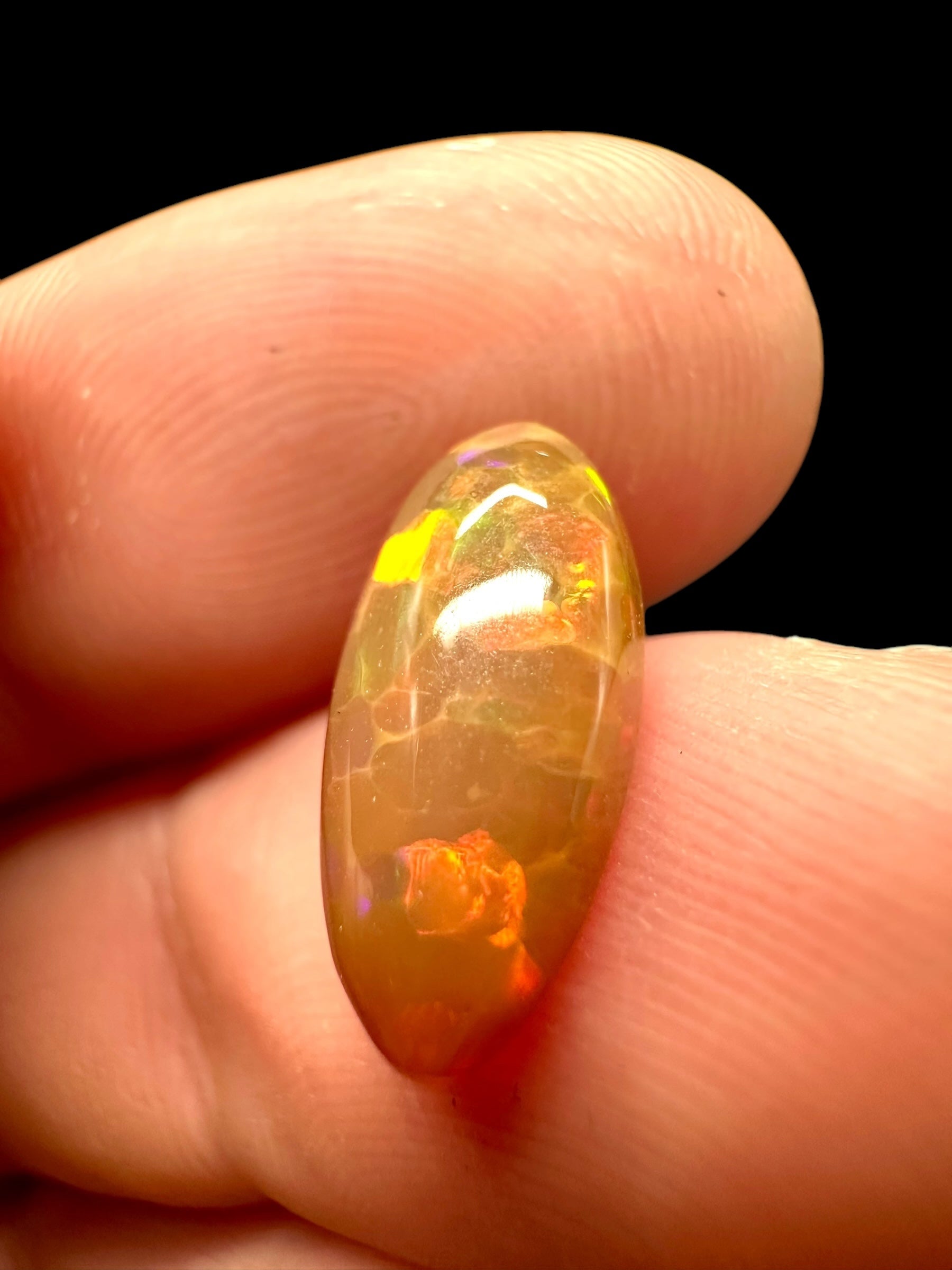 Precious opal cabochon 2,2ct – Welo, Ethiopia - OPK035
