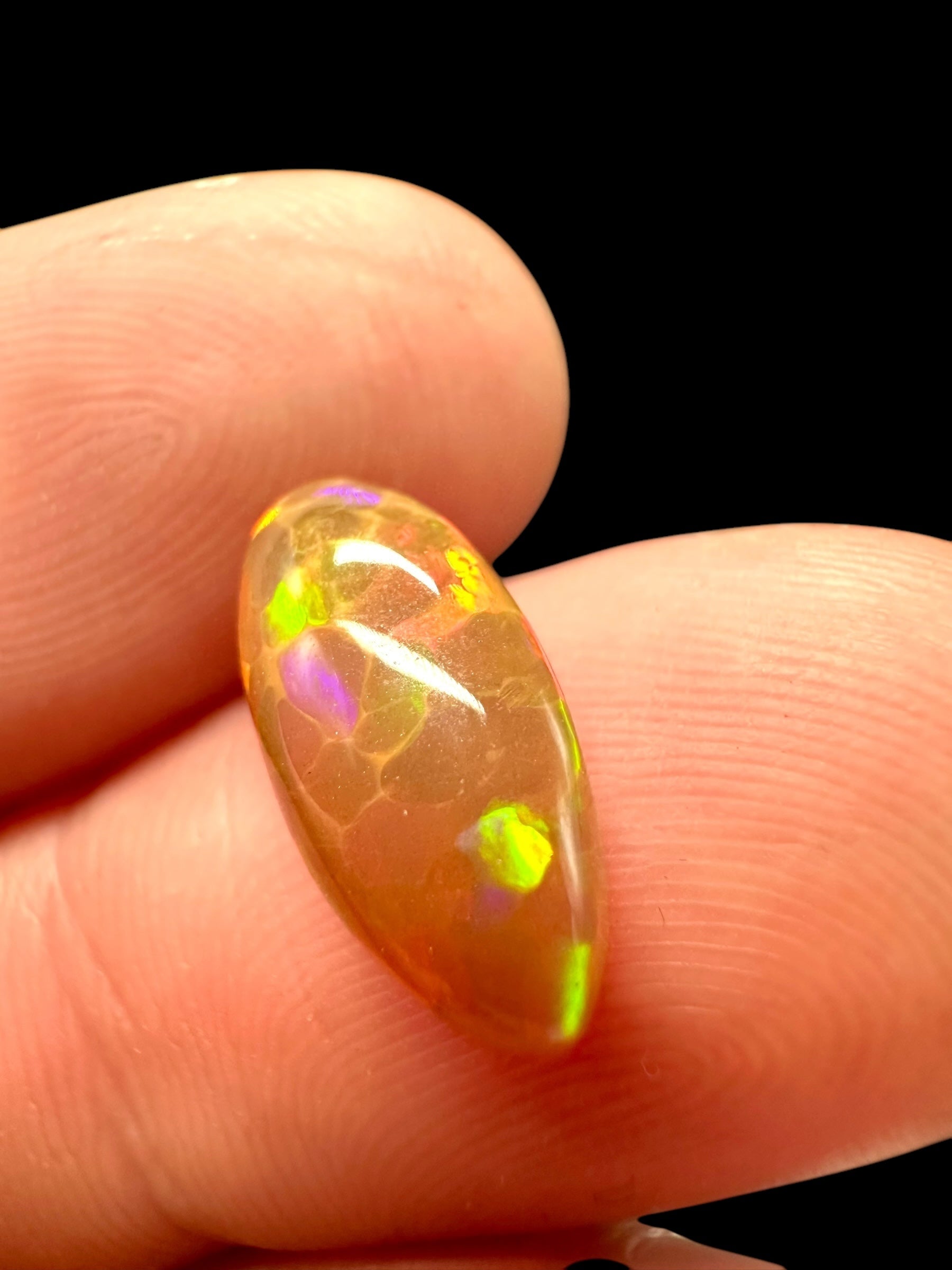 Precious opal cabochon 2,2ct – Welo, Ethiopia - OPK035