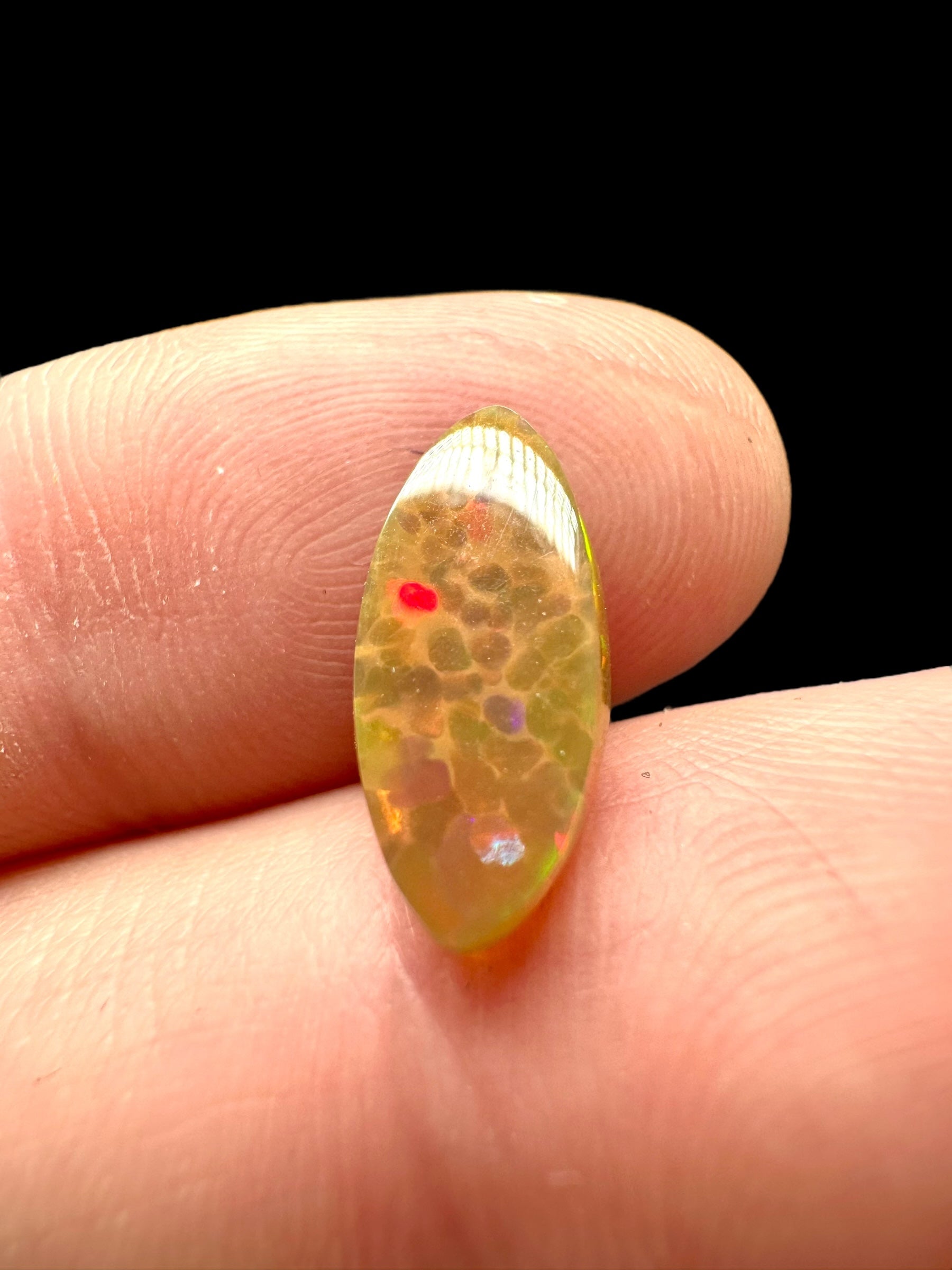 Precious opal cabochon 2,2ct – Welo, Ethiopia - OPK035