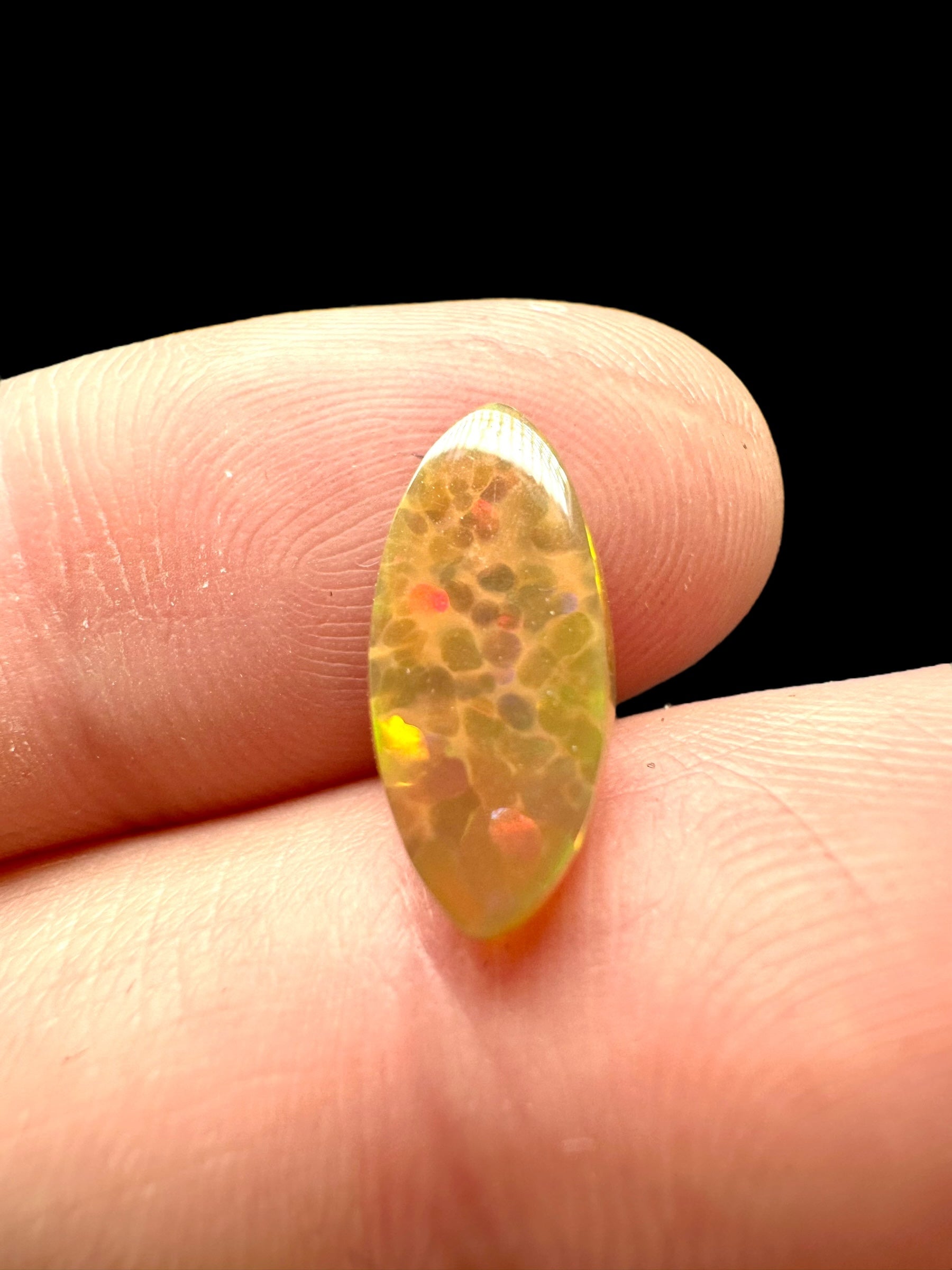 Precious opal cabochon 2,2ct – Welo, Ethiopia - OPK035