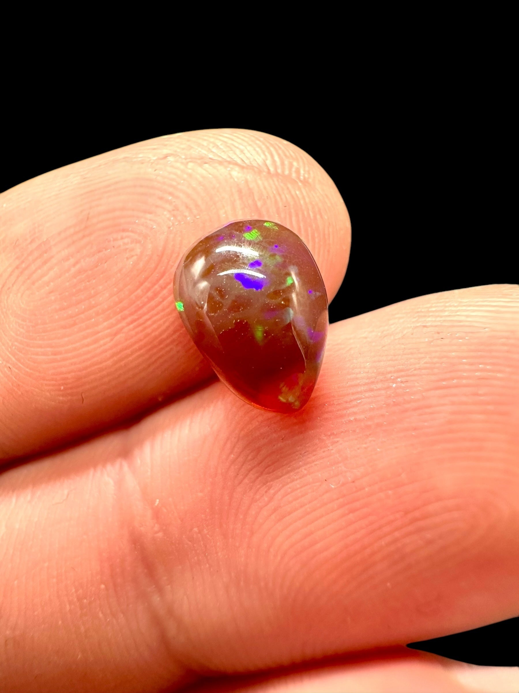 Precious opal cabochon 1,45ct – Welo, Ethiopia - OPK036