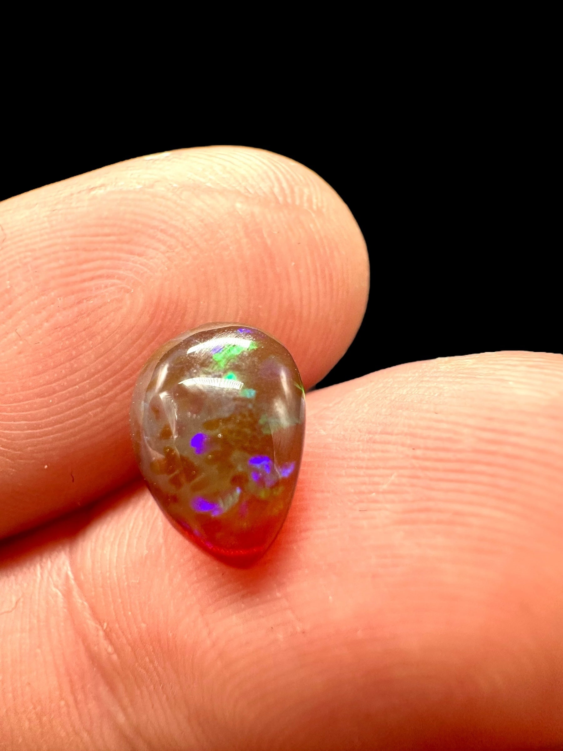 Precious opal cabochon 1,45ct – Welo, Ethiopia - OPK036