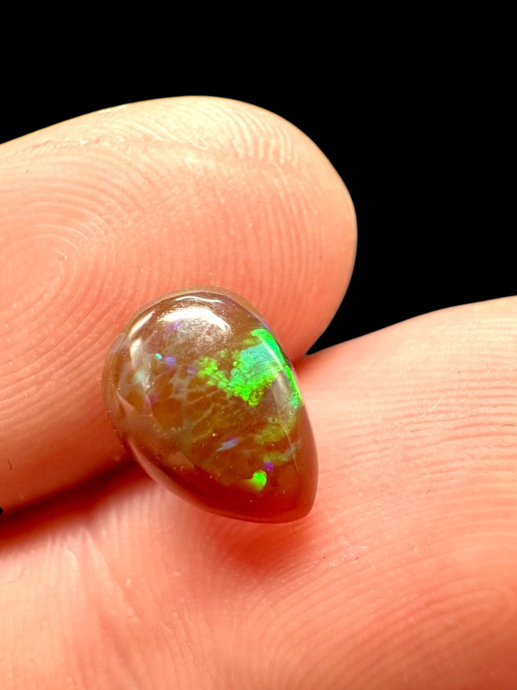Precious opal cabochon 1,45ct – Welo, Ethiopia - OPK036
