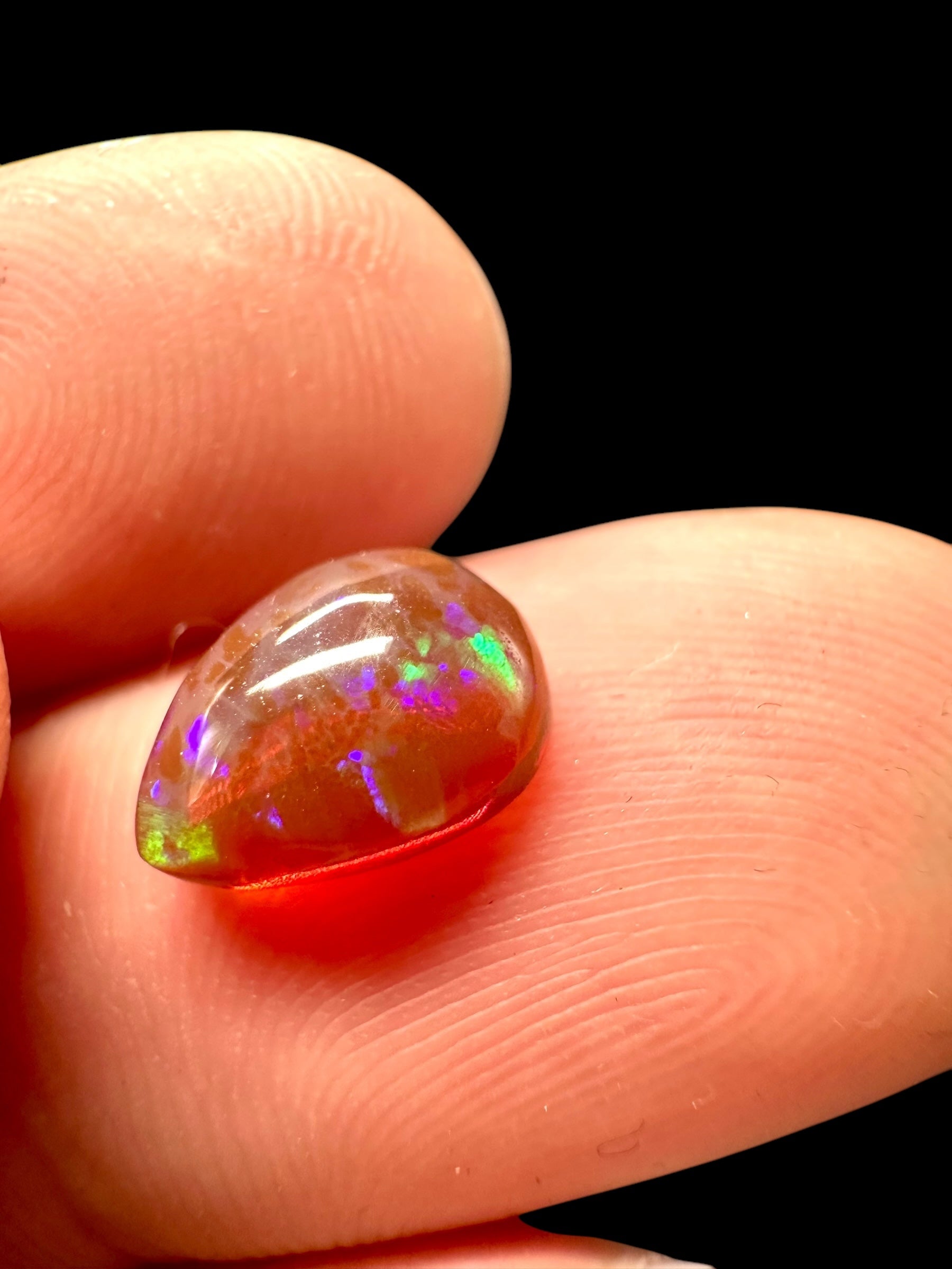 Precious opal cabochon 1,45ct – Welo, Ethiopia - OPK036