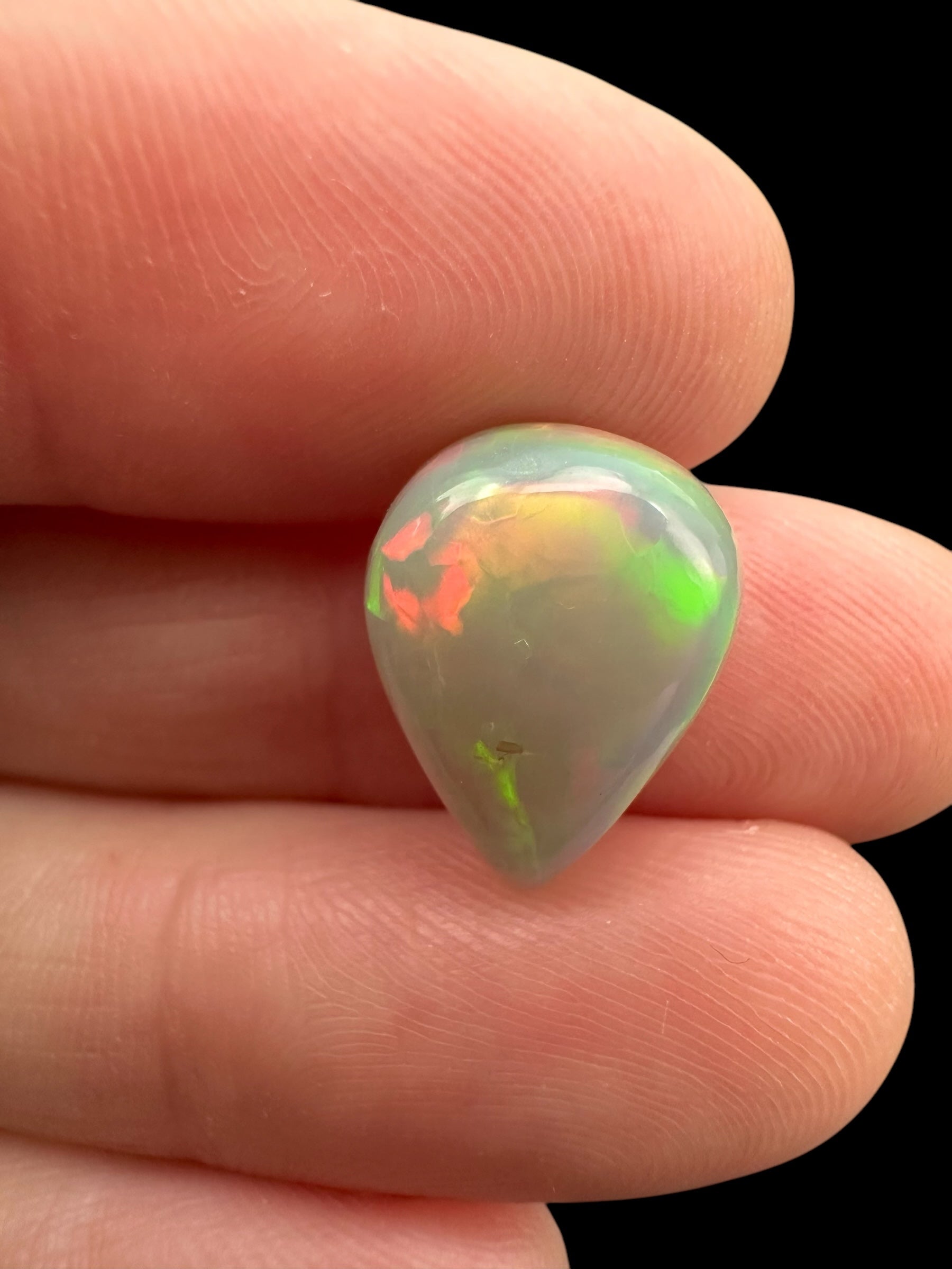 Precious opal cabochon 4,2ct – Welo, Ethiopia - OPK043