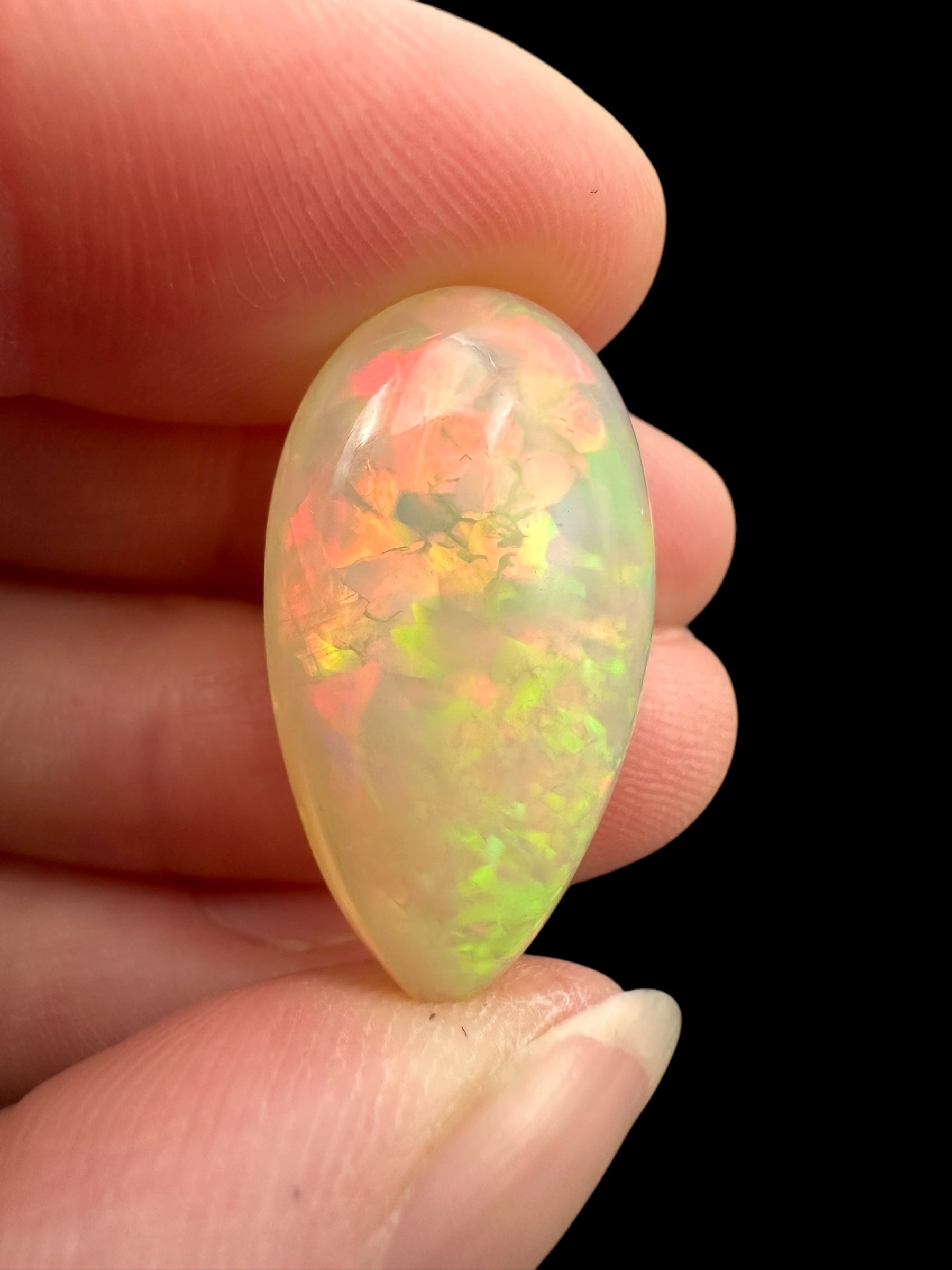 Precious opal cabochon 10,6ct – Welo, Ethiopia - OPK044