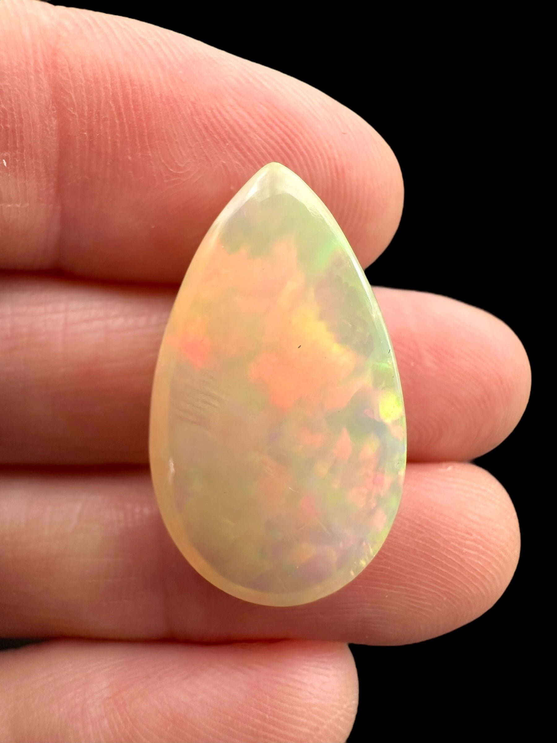 Precious opal cabochon 10,6ct – Welo, Ethiopia - OPK044