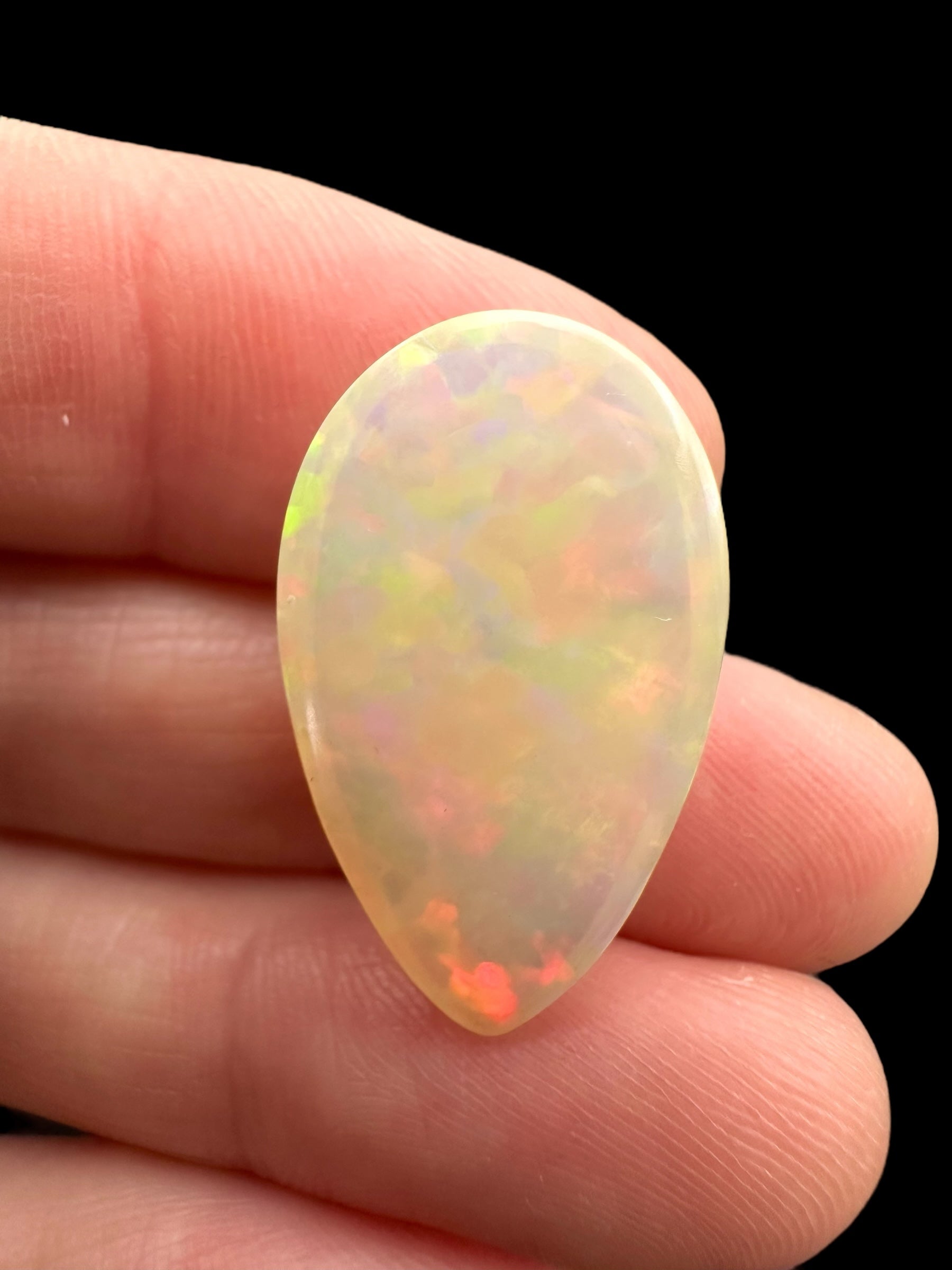 Precious opal cabochon 10,6ct – Welo, Ethiopia - OPK044