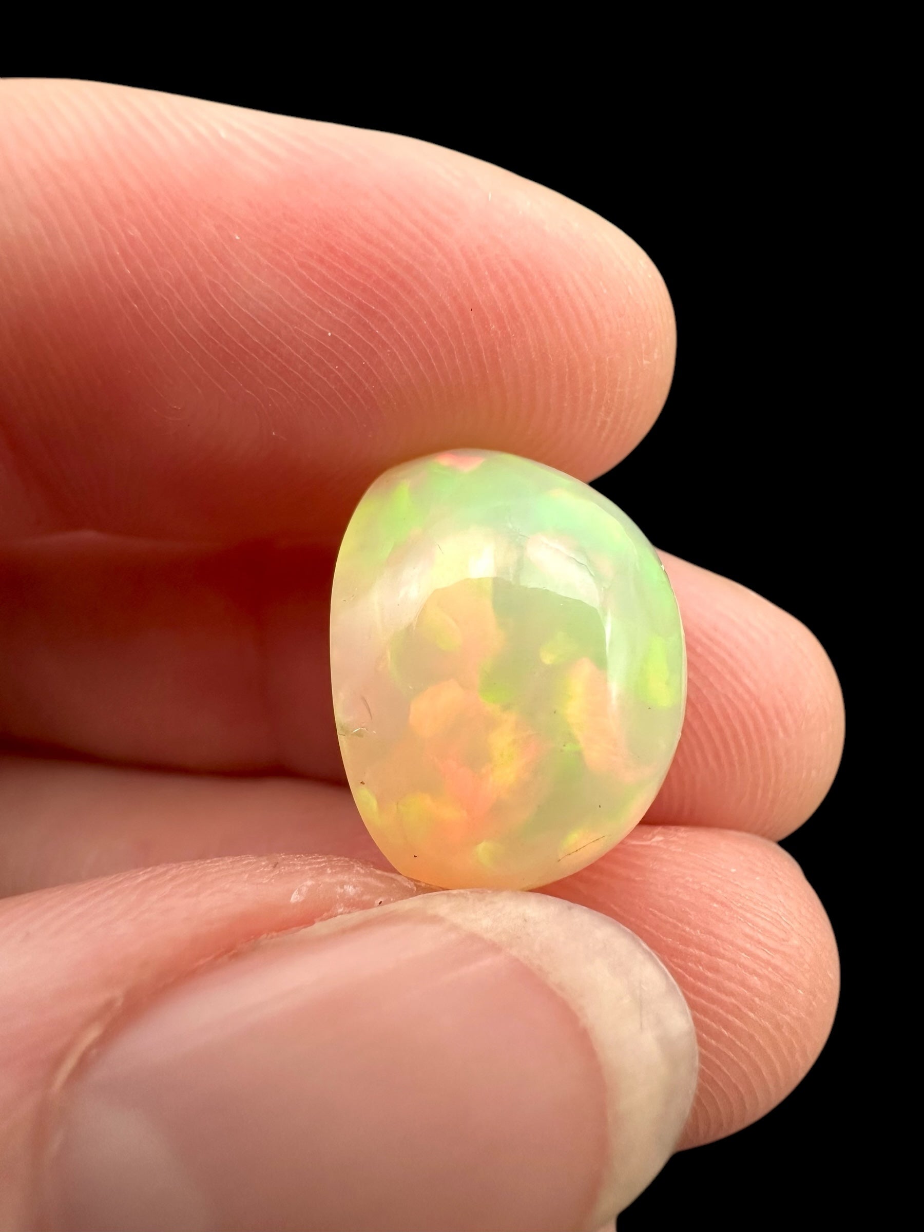 Precious opal cabochon 7,5ct – Welo, Ethiopia - OPK045
