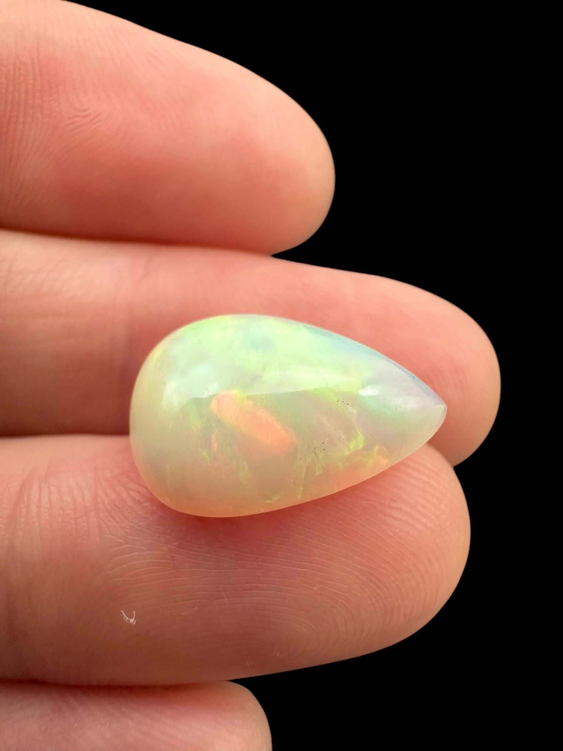 Precious opal cabochon 4,1ct – Welo, Ethiopia - OPK047