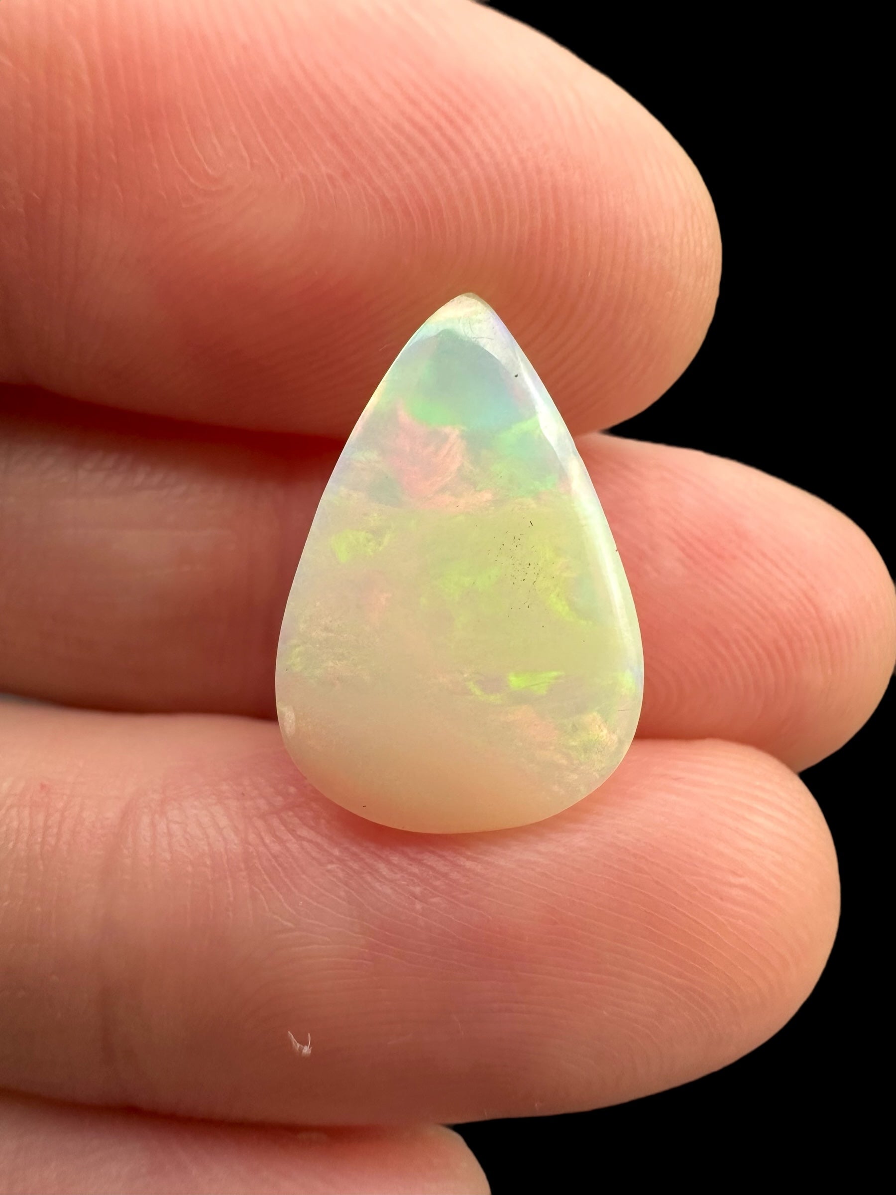 Precious opal cabochon 4,1ct – Welo, Ethiopia - OPK047