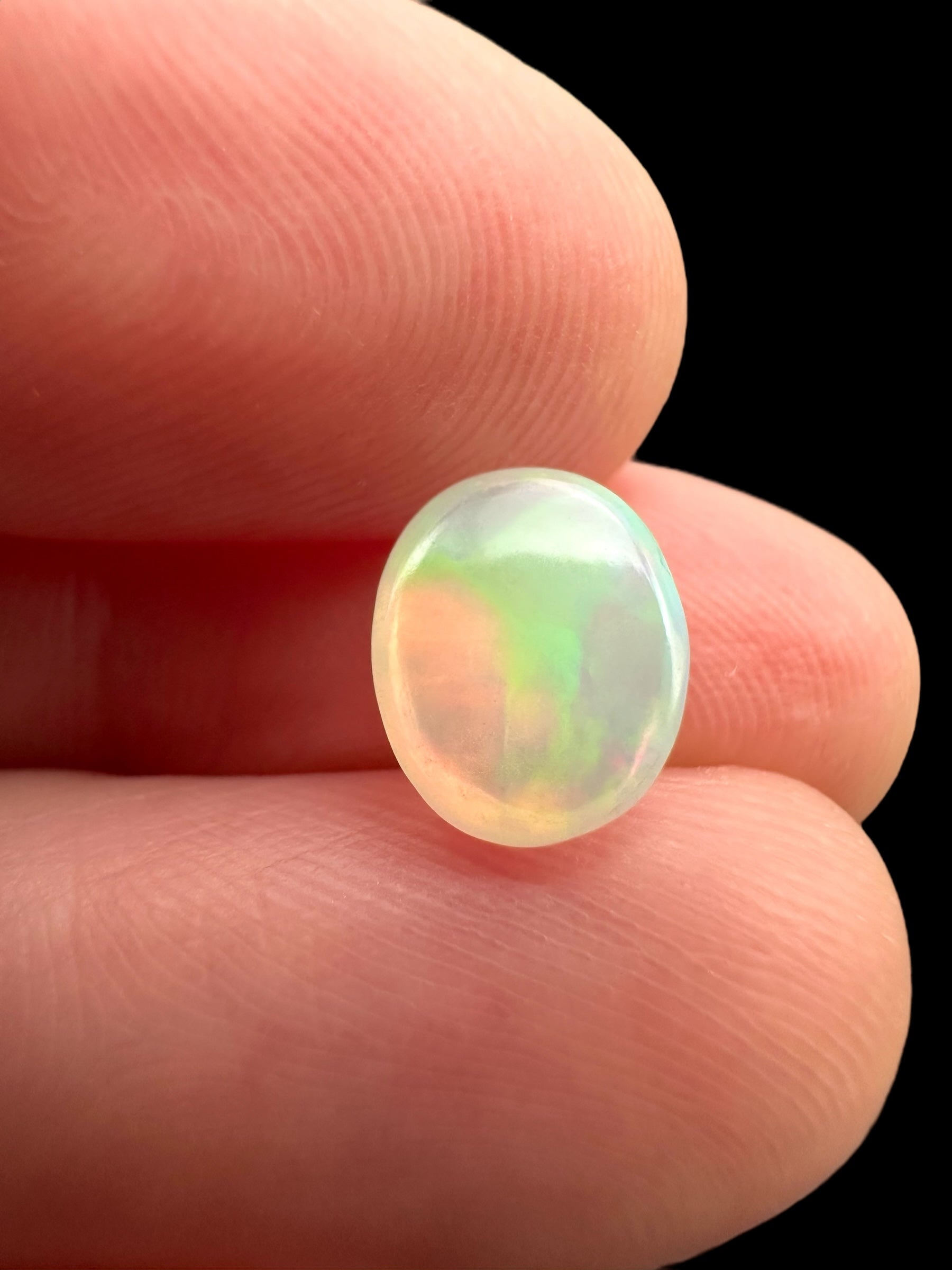 Precious opal cabochon 1,1ct – Welo, Ethiopia - OPK049