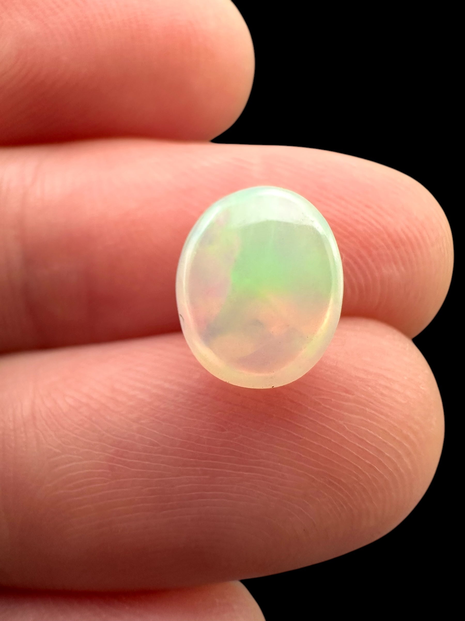 Precious opal cabochon 1,1ct – Welo, Ethiopia - OPK049
