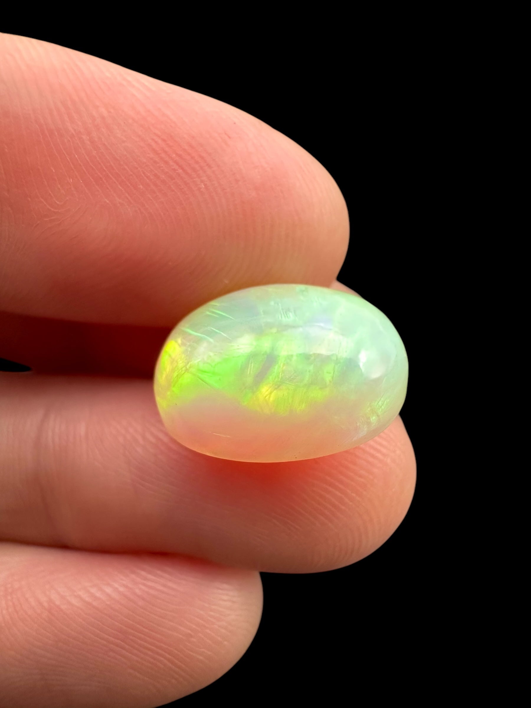 Precious opal cabochon 5,5ct – Welo, Ethiopia - OPK053