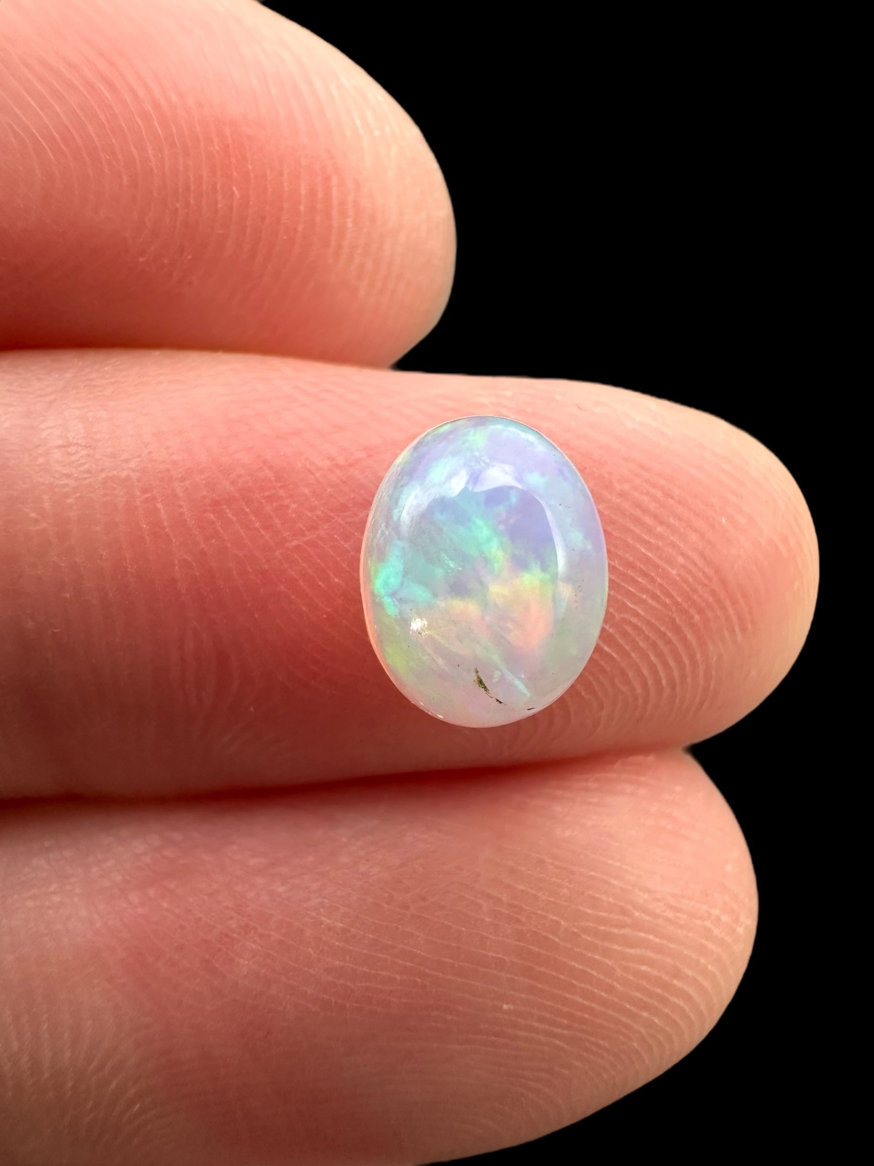 Precious opal cabochon 0,9ct – Welo, Ethiopia - OPK054